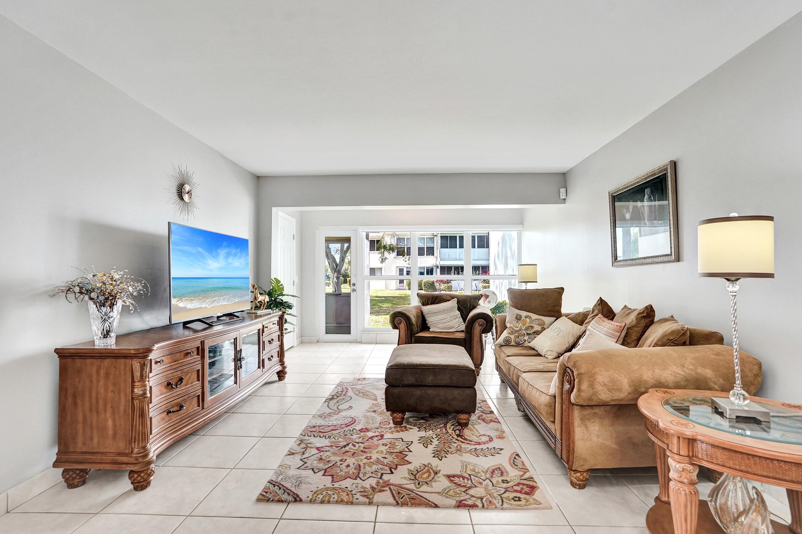 1435 SW 27th Avenue 101