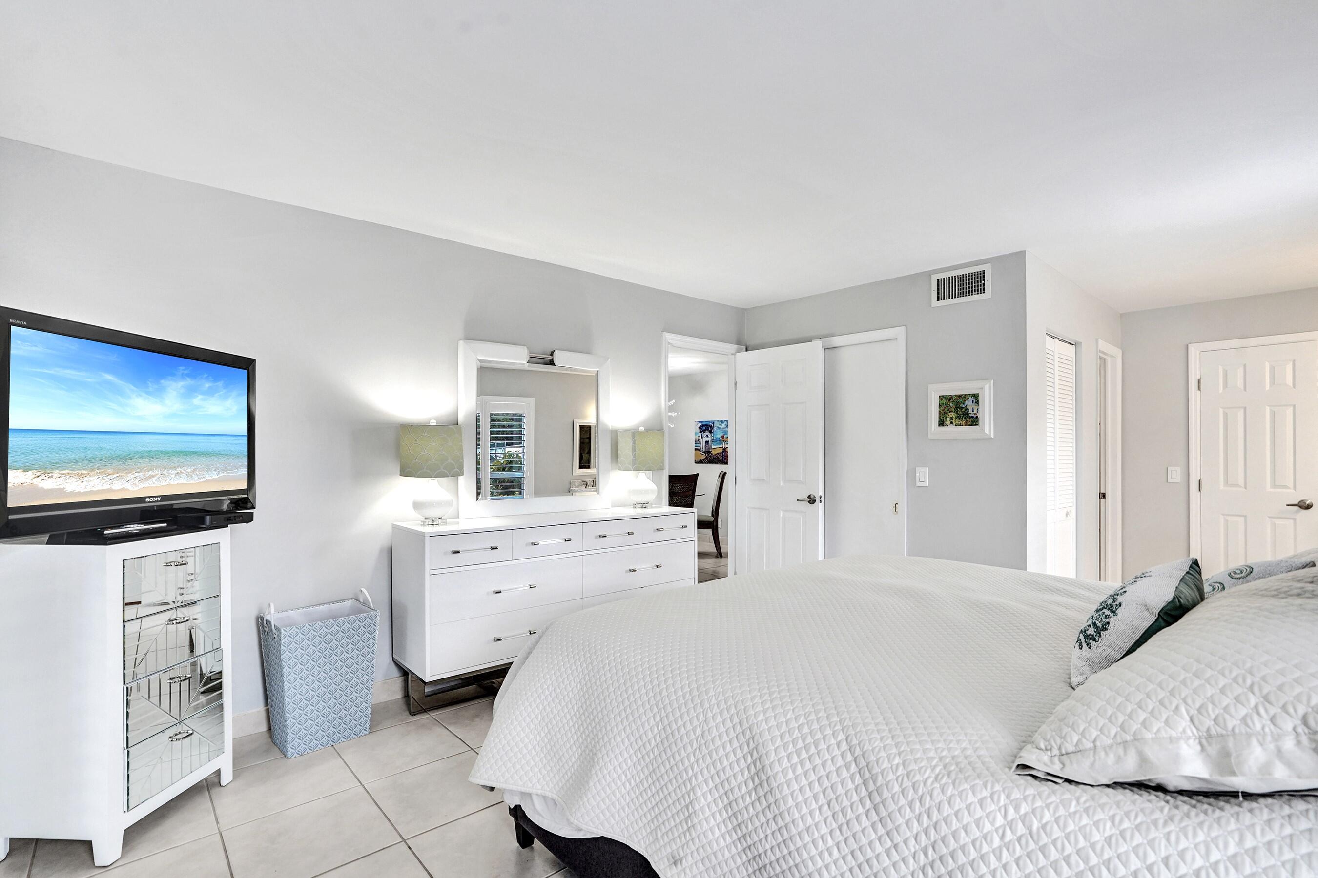 1435 SW 27th Avenue 101