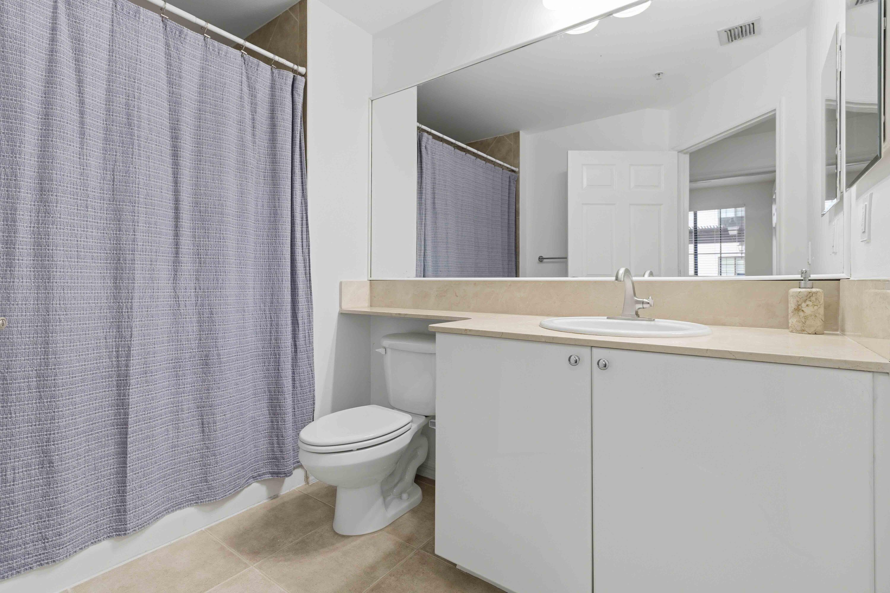 233 S Federal Highway 208