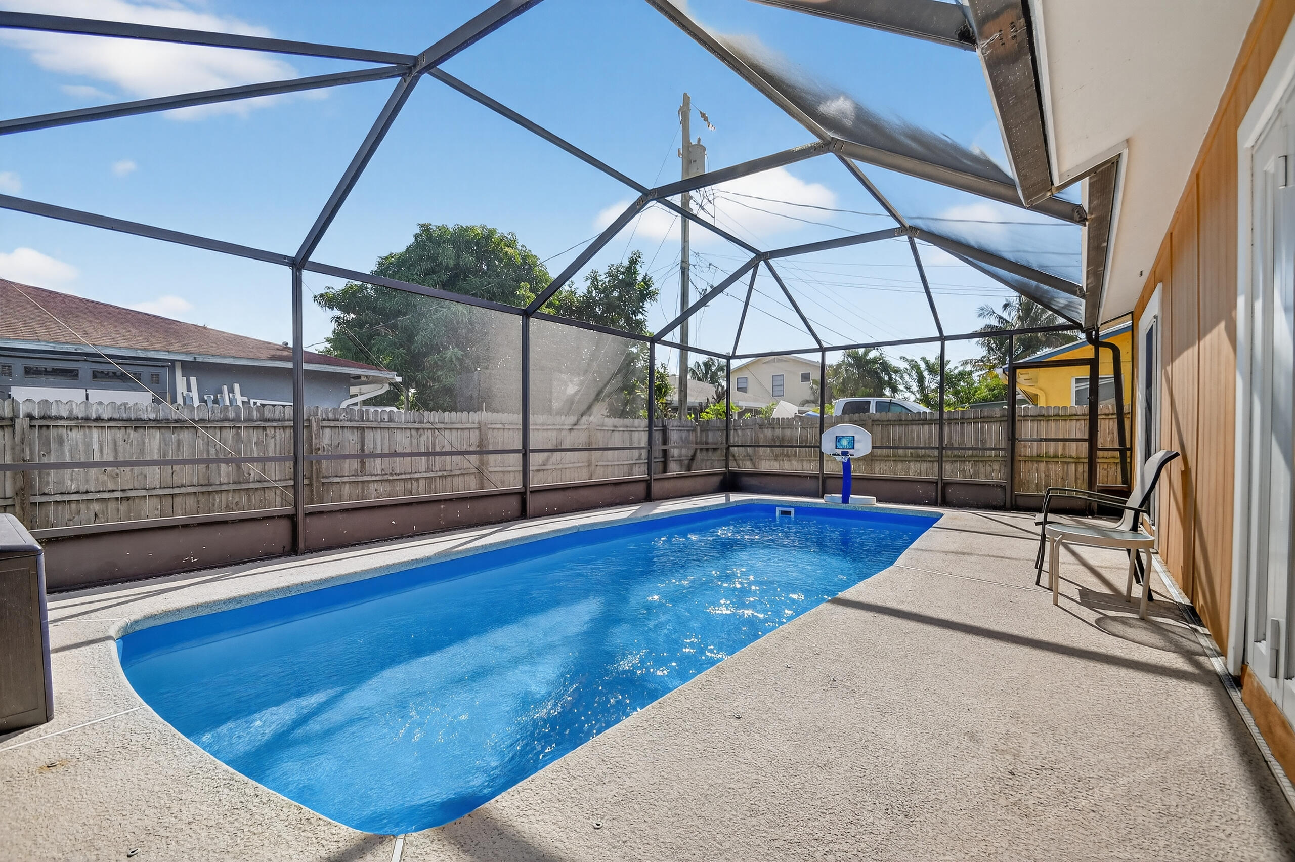 822 S Florida Mango Road