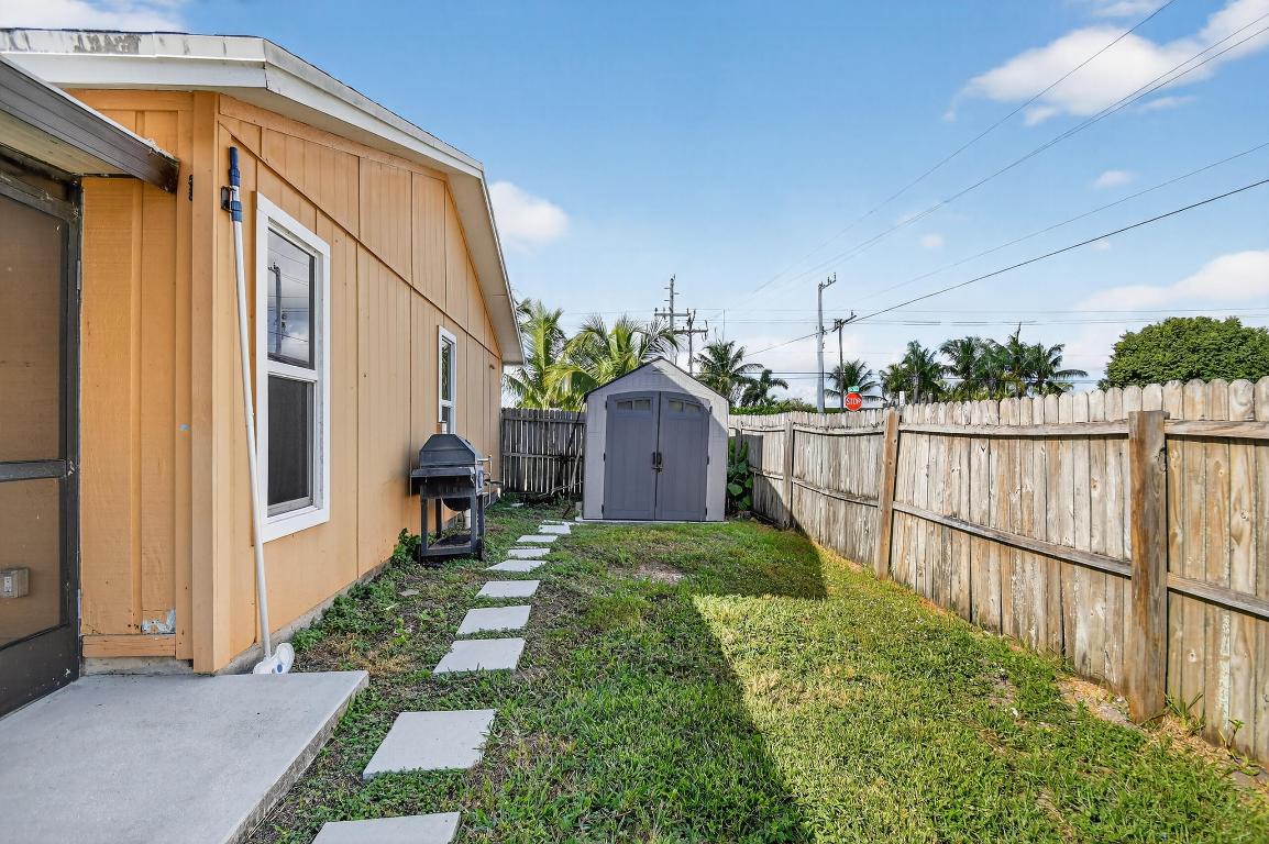 822 S Florida Mango Road