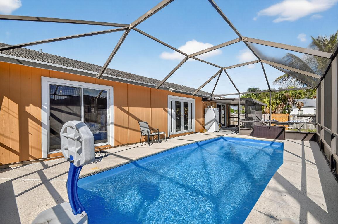 822 S Florida Mango Road