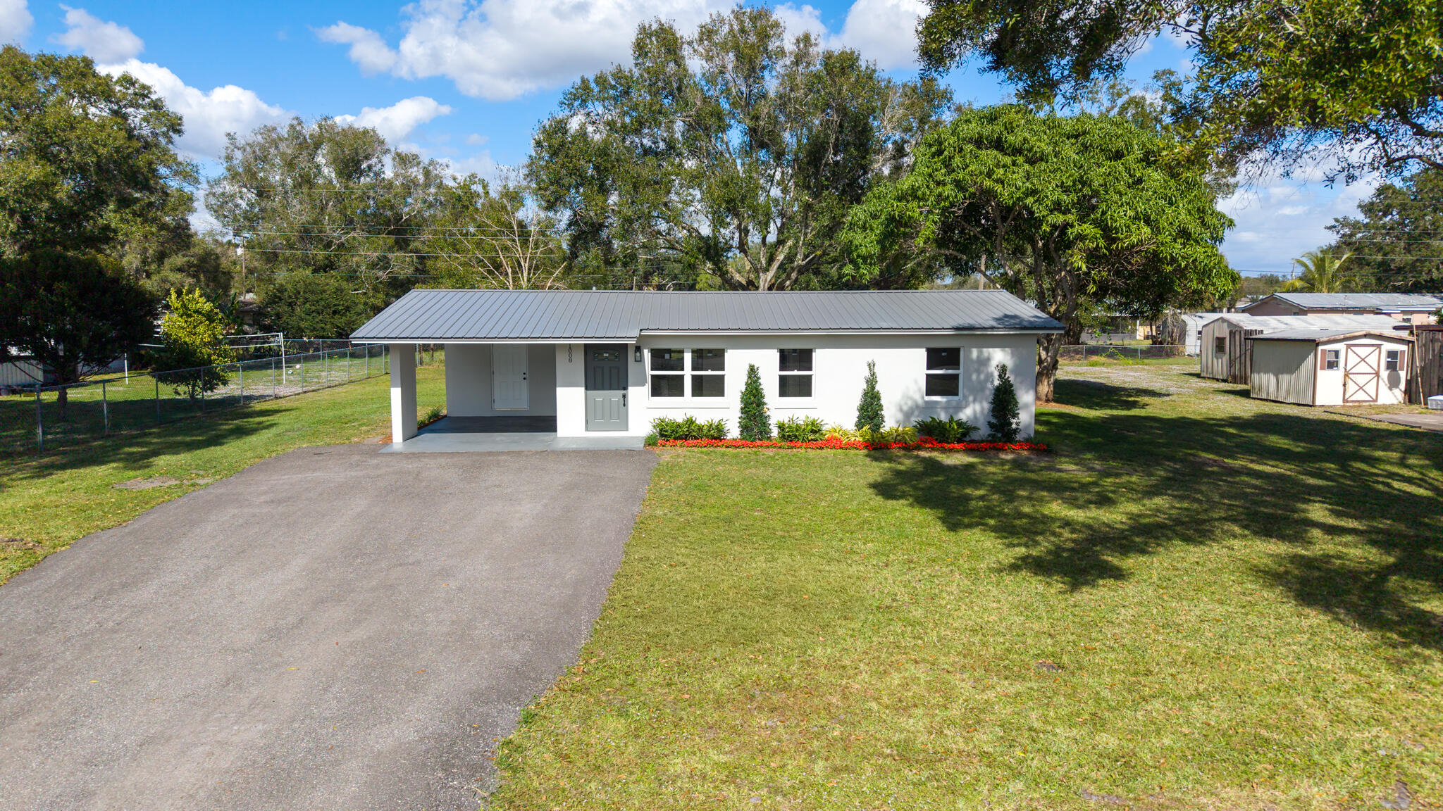 1008 SW 10th Street