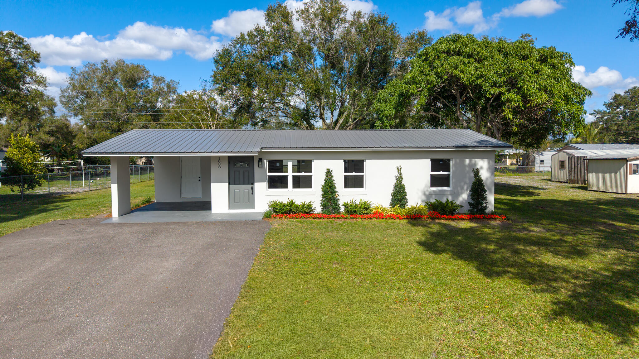 1008 SW 10th Street