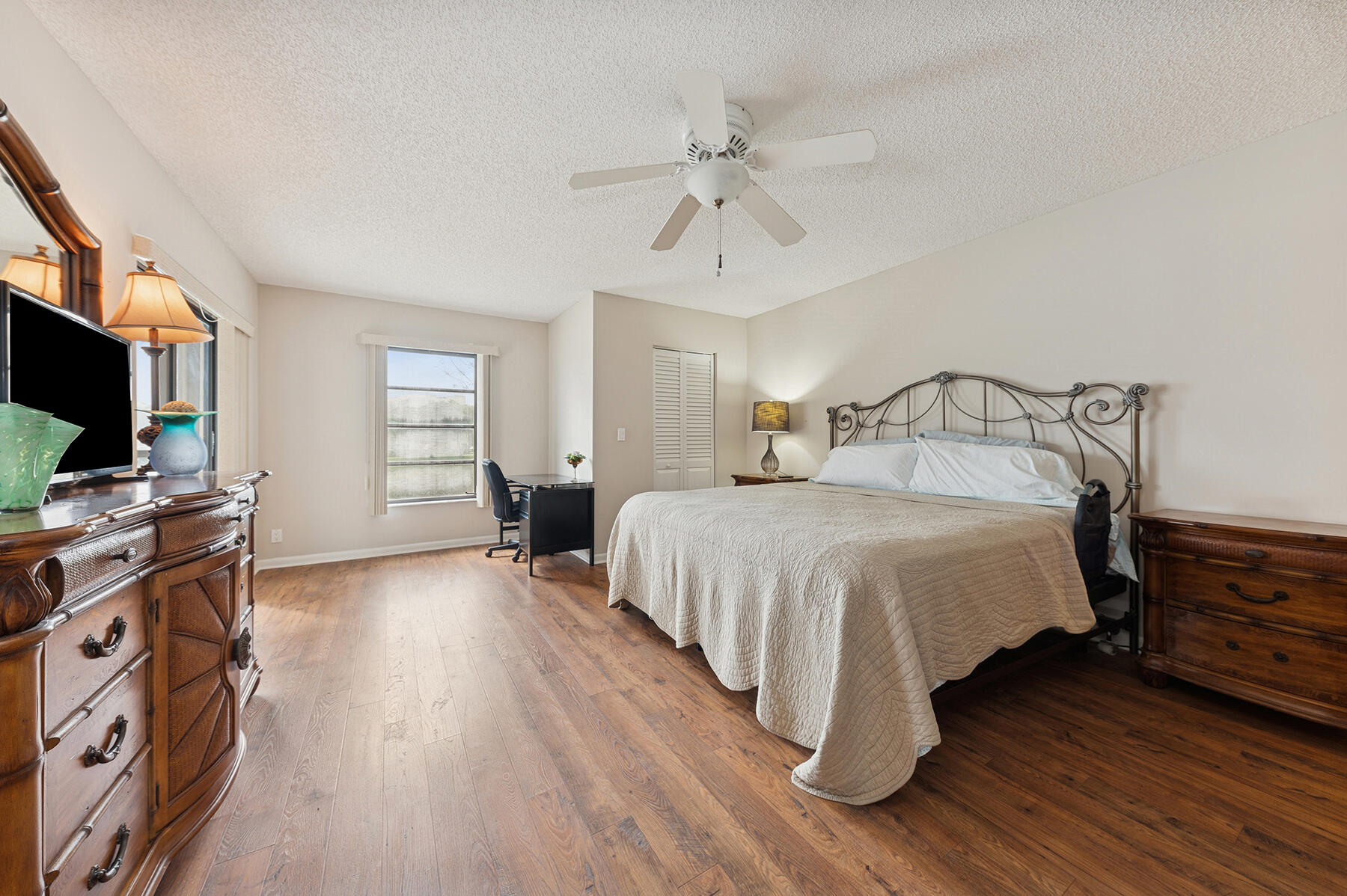 7280 Amberly Lane 208
