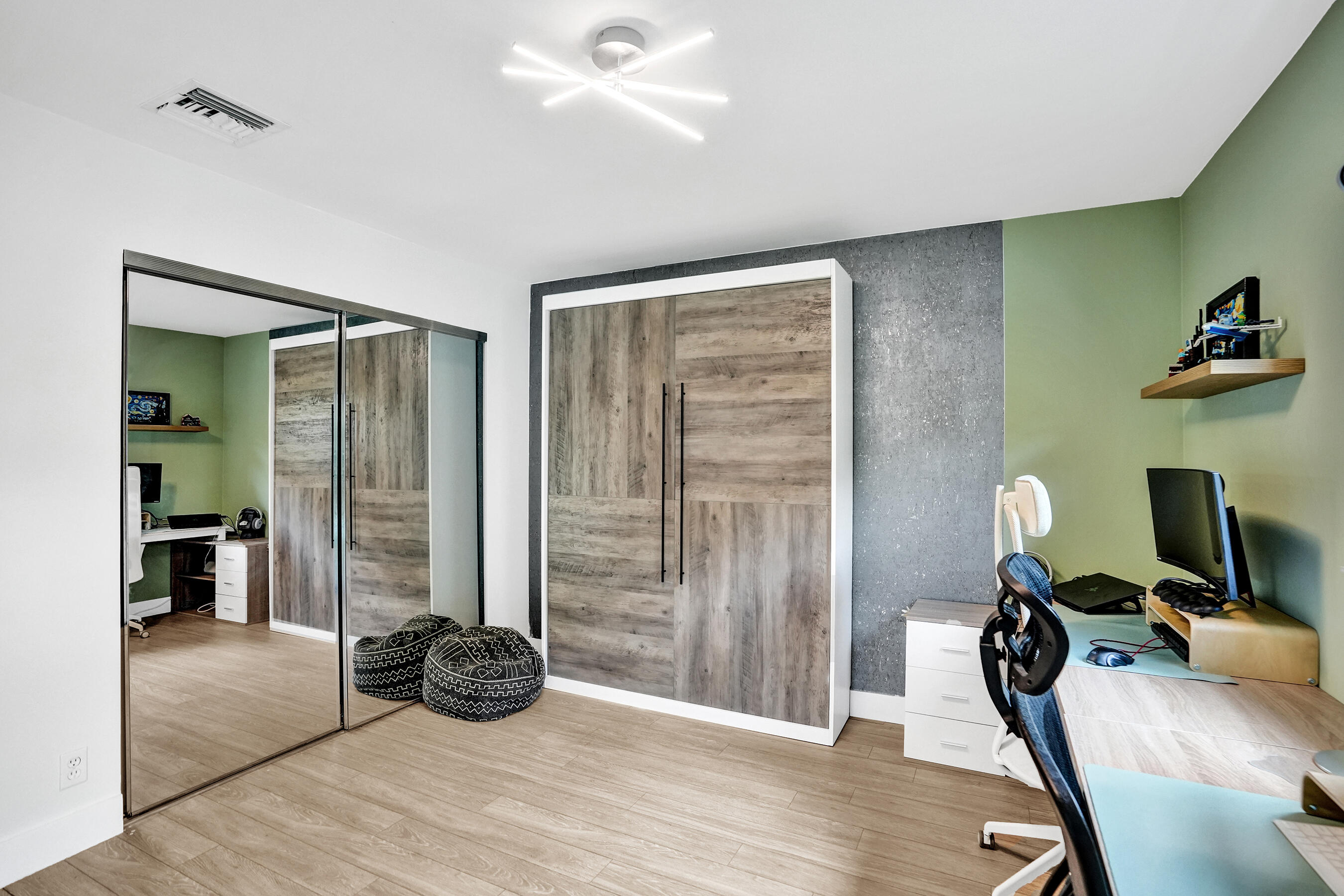 809 SE 13th Court