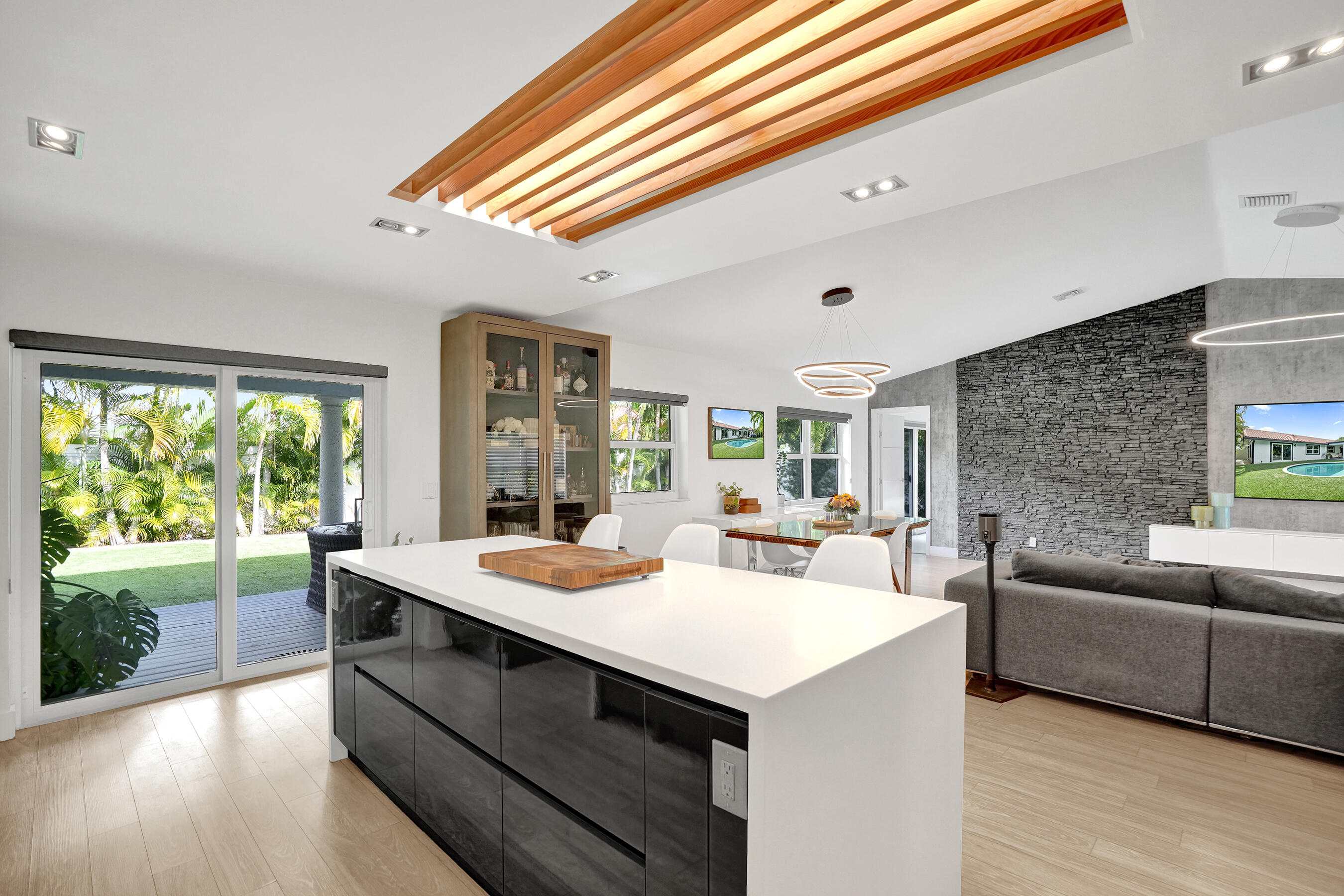 809 SE 13th Court