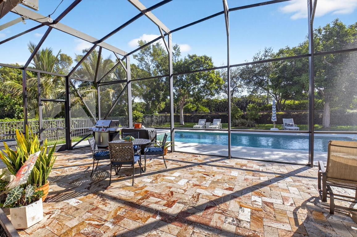 9362 Isles Cay Drive