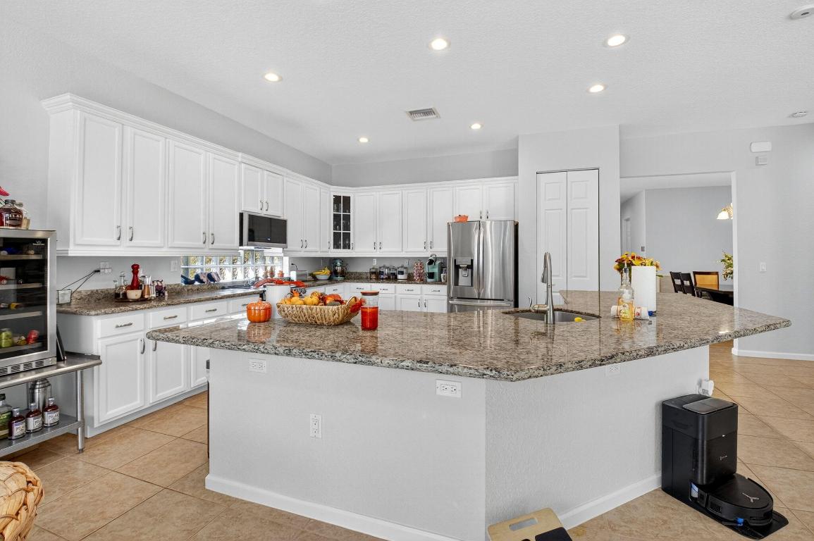 9362 Isles Cay Drive