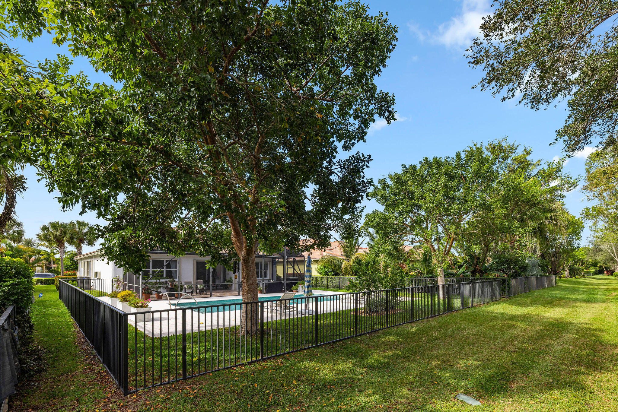 9362 Isles Cay Drive