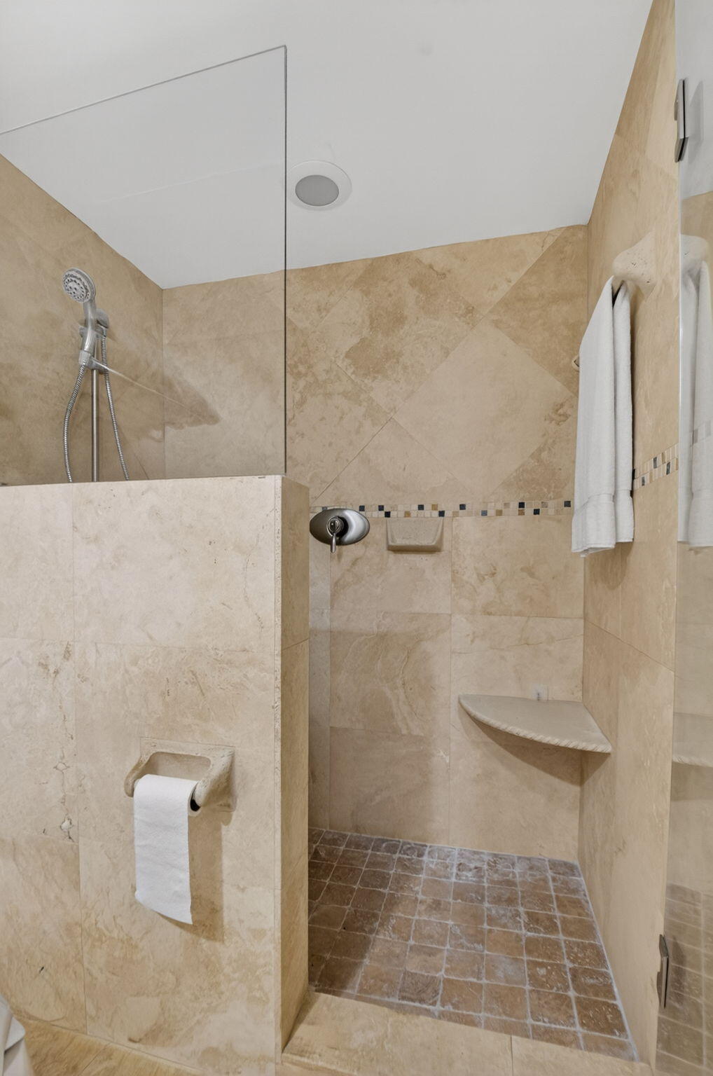 2200 S Ocean Boulevard 202