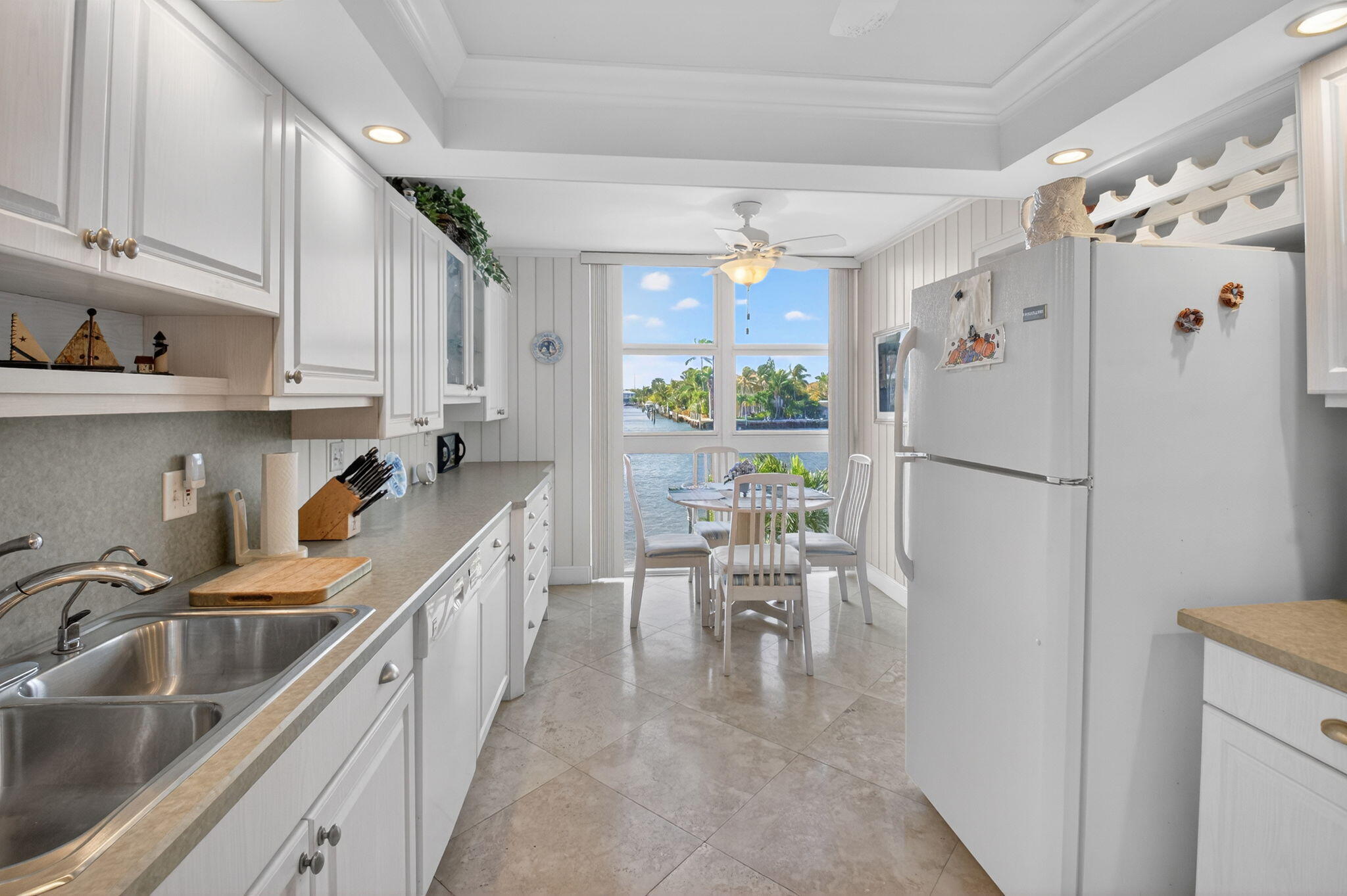 2200 S Ocean Boulevard 202