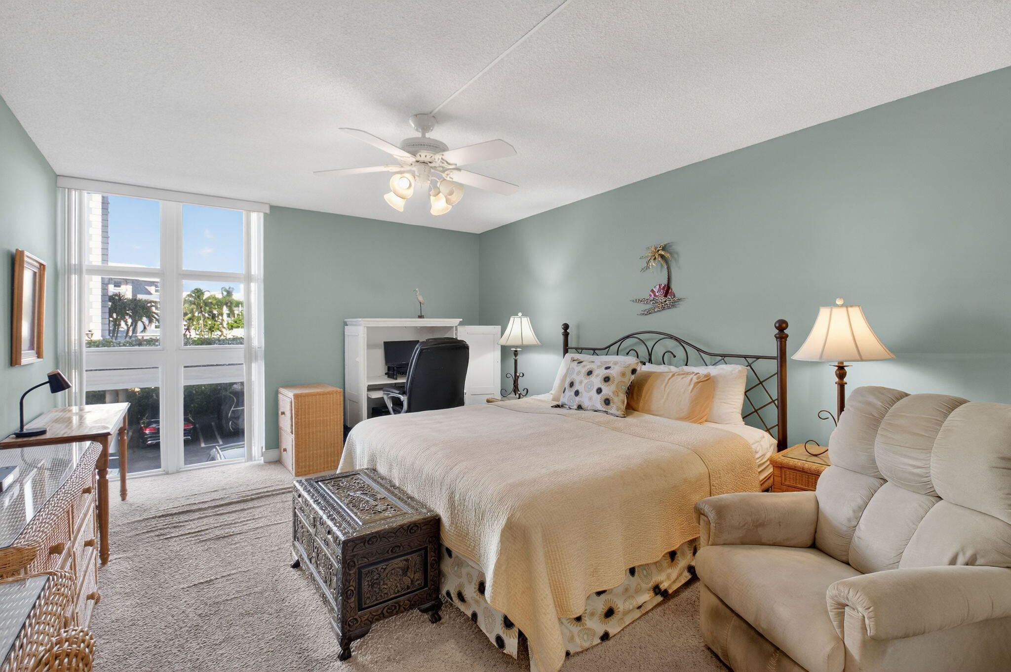 2200 S Ocean Boulevard 202