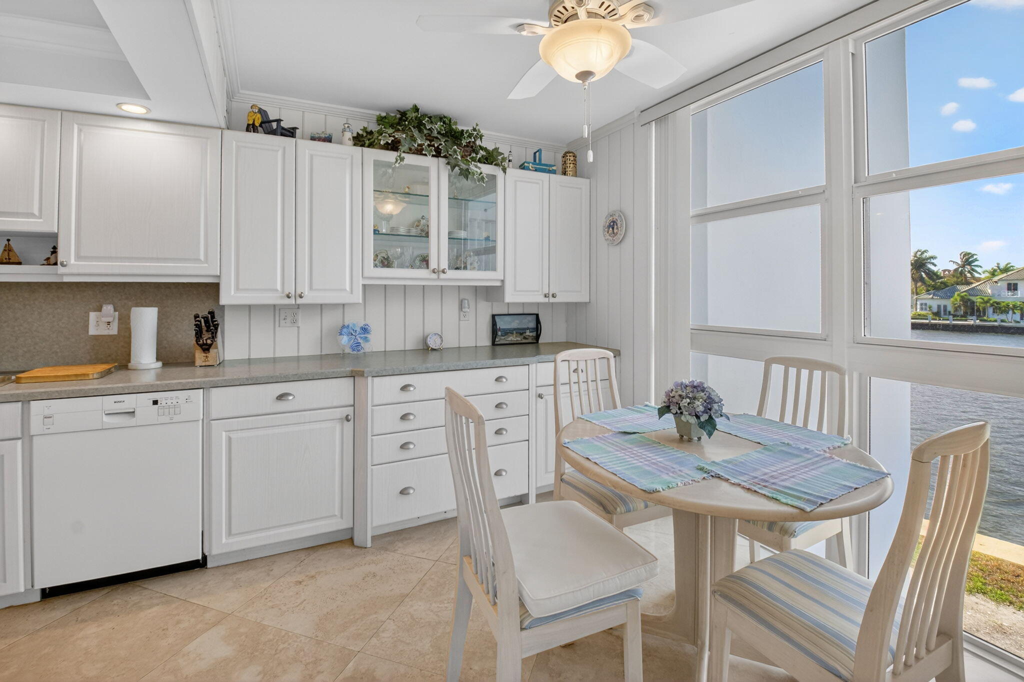 2200 S Ocean Boulevard 202