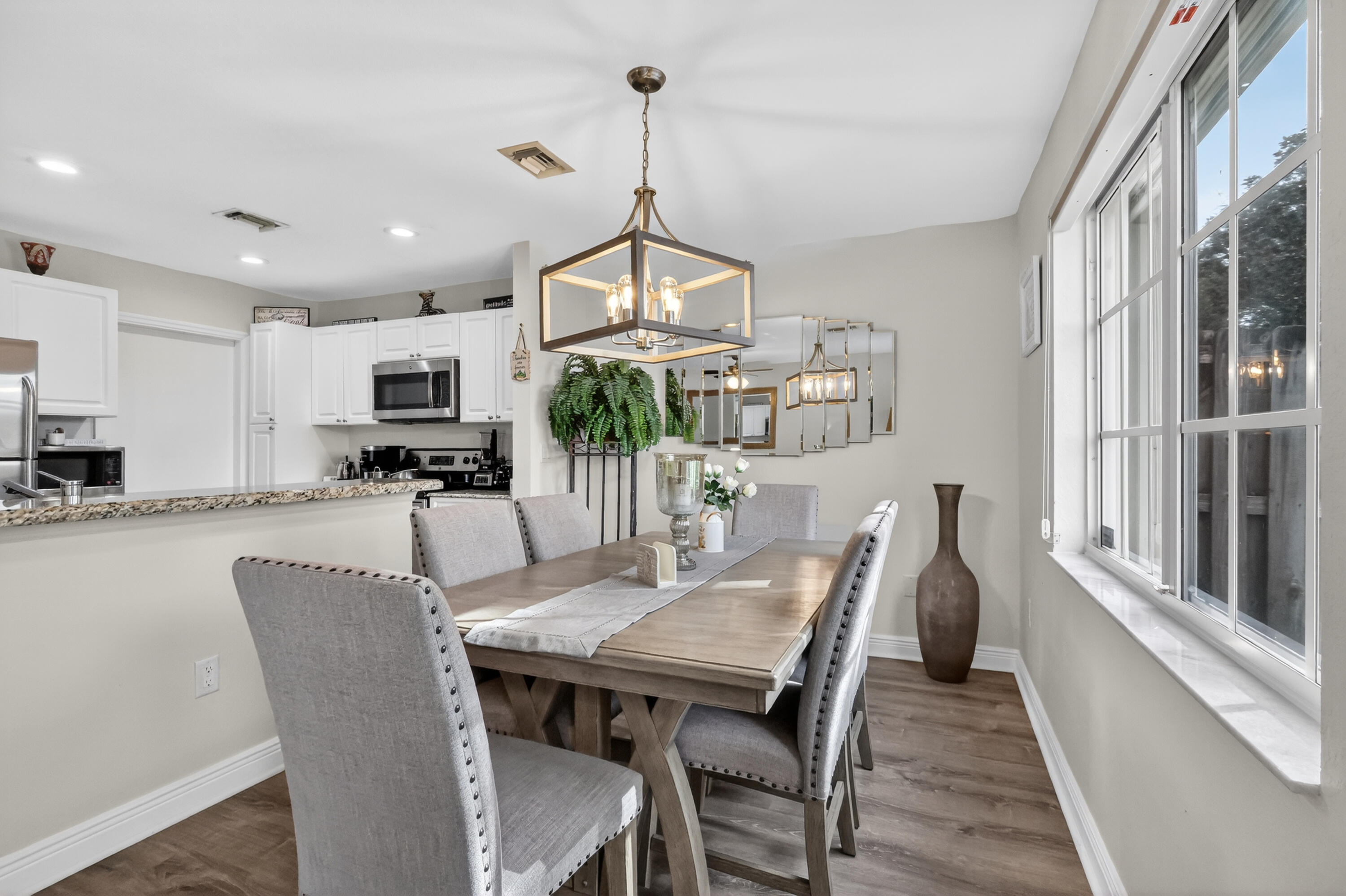 6698 Old Farm Trail