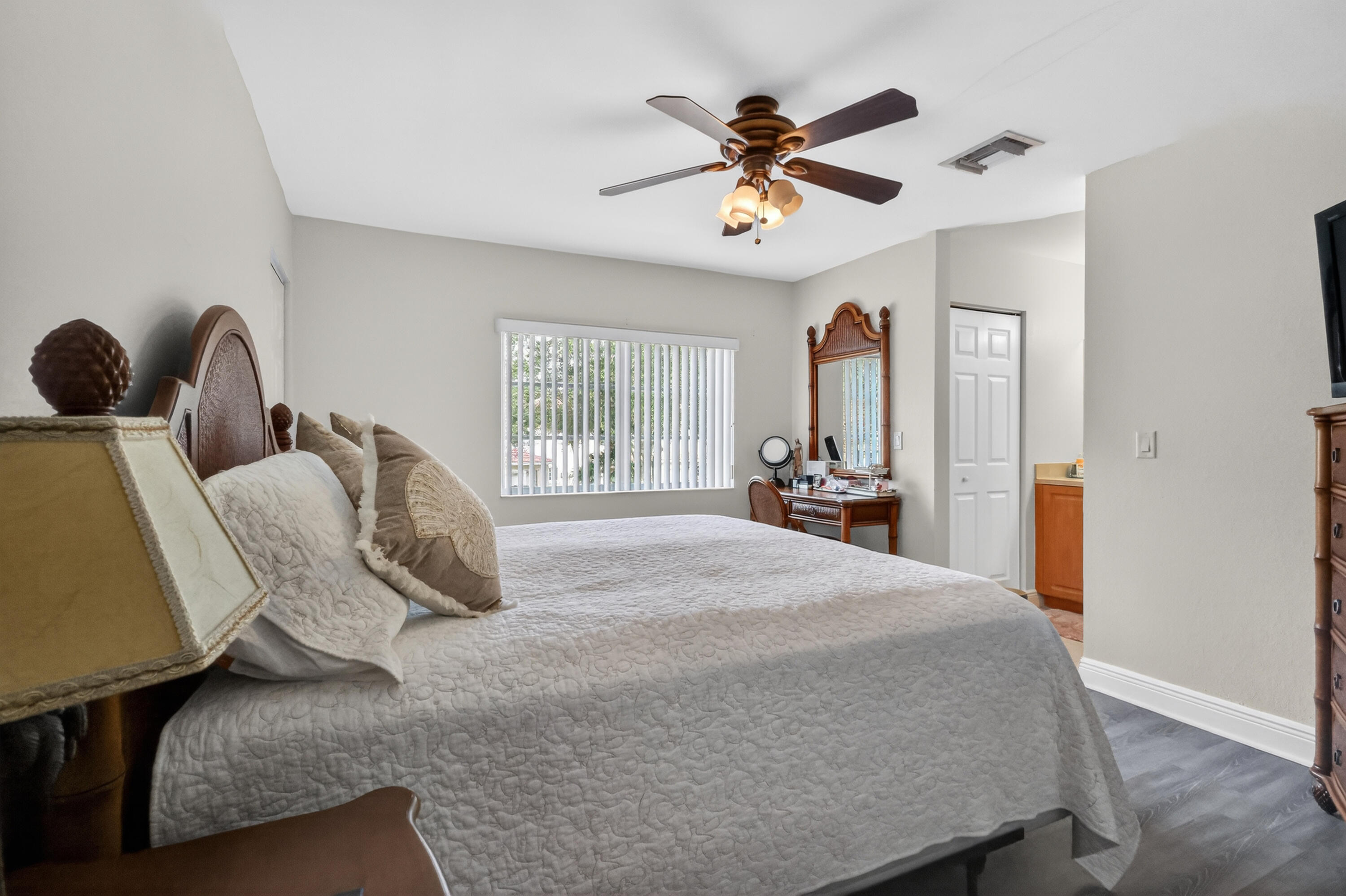 6698 Old Farm Trail