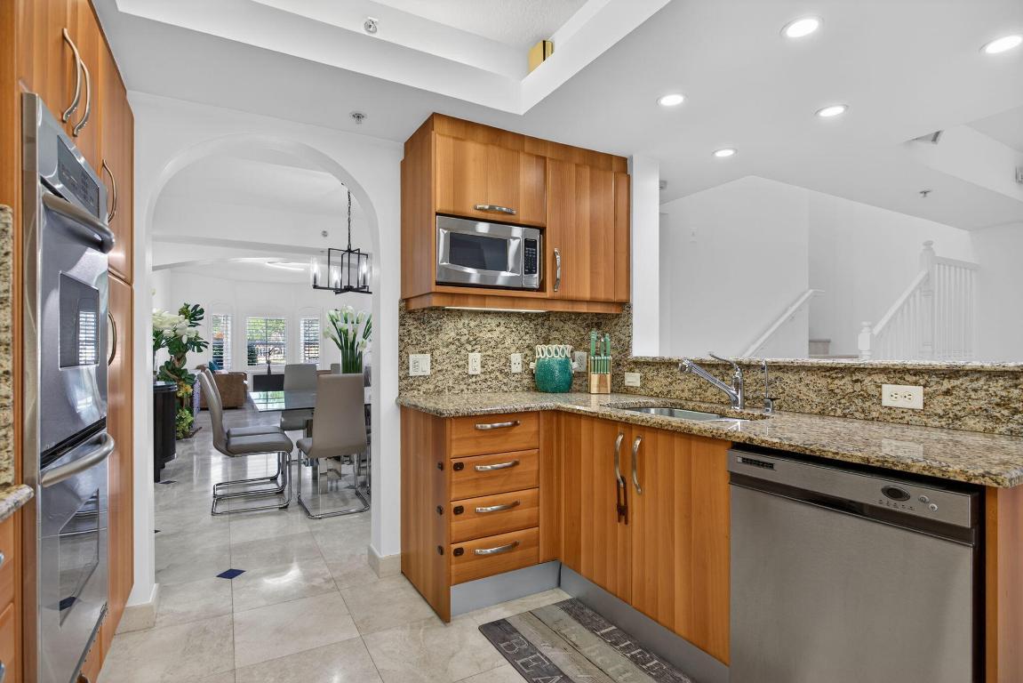 2051 SE 3rd Street Th8