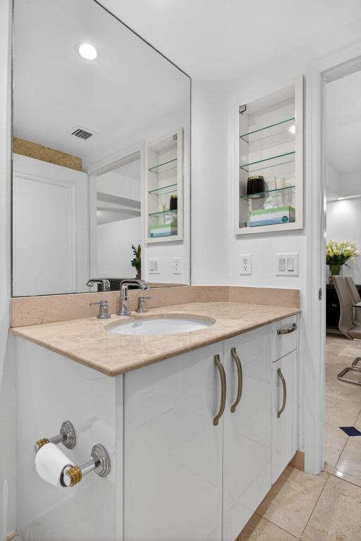 2051 SE 3rd Street Th8