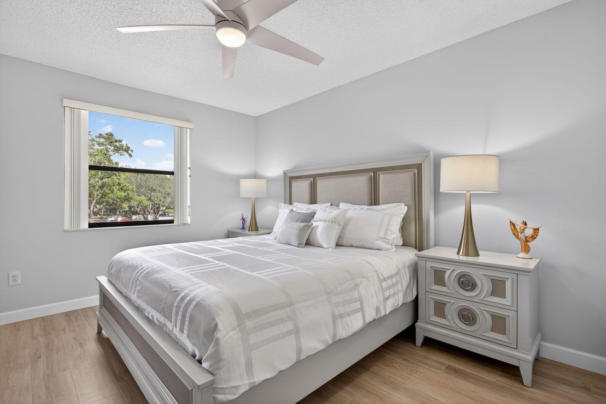 4450 NW 30th Street 218