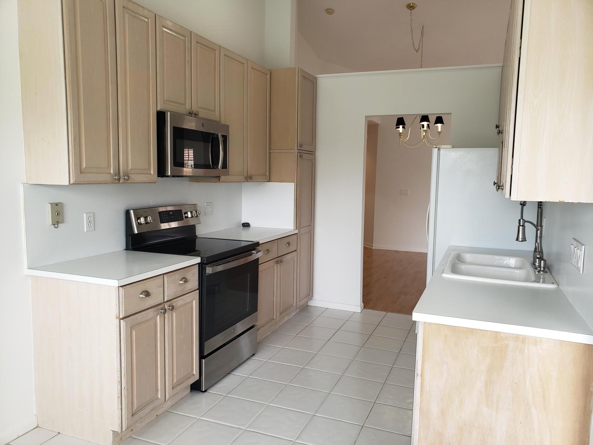 17061 Emile Street 8