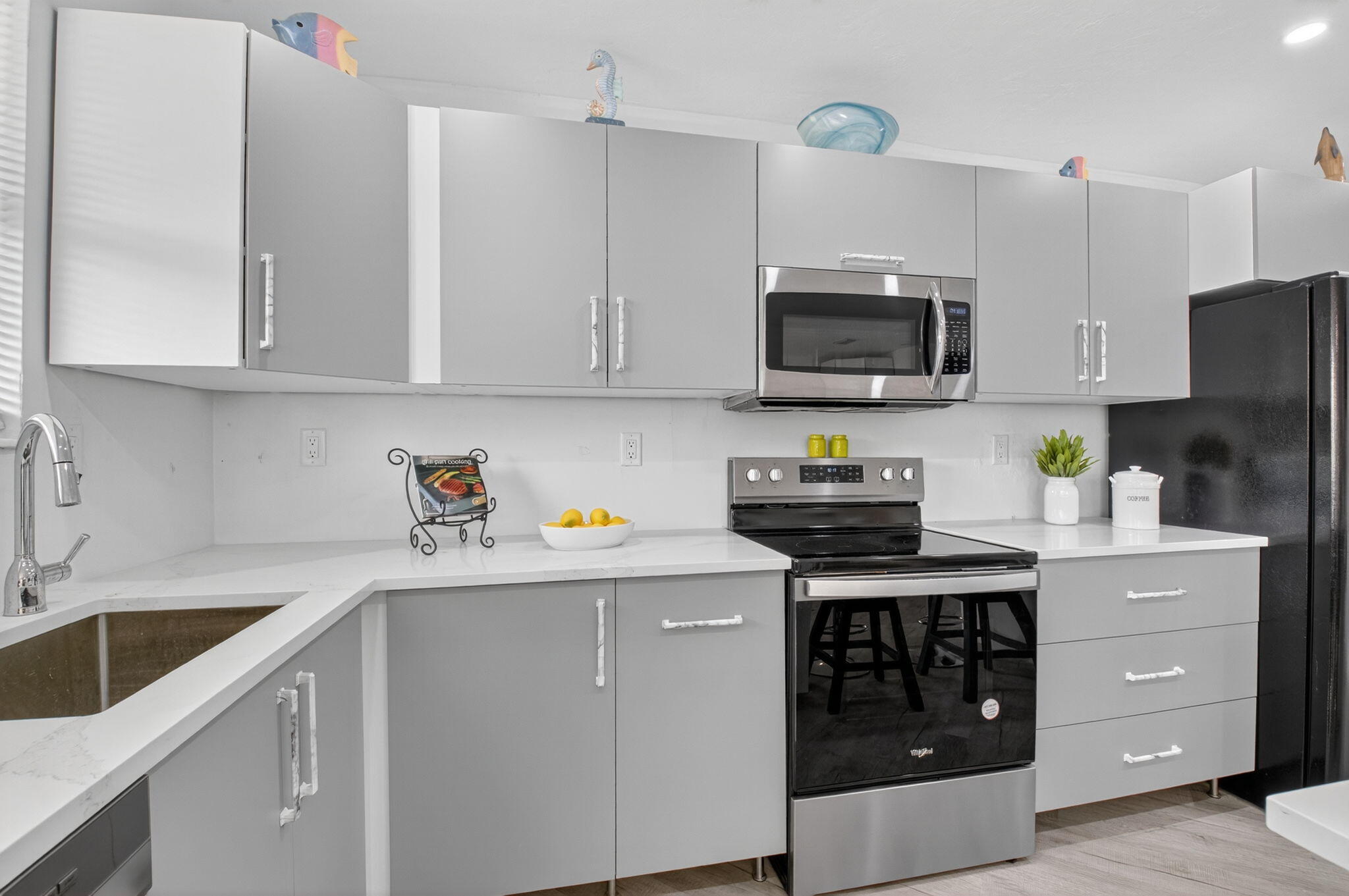 930 Osceola Drive 8
