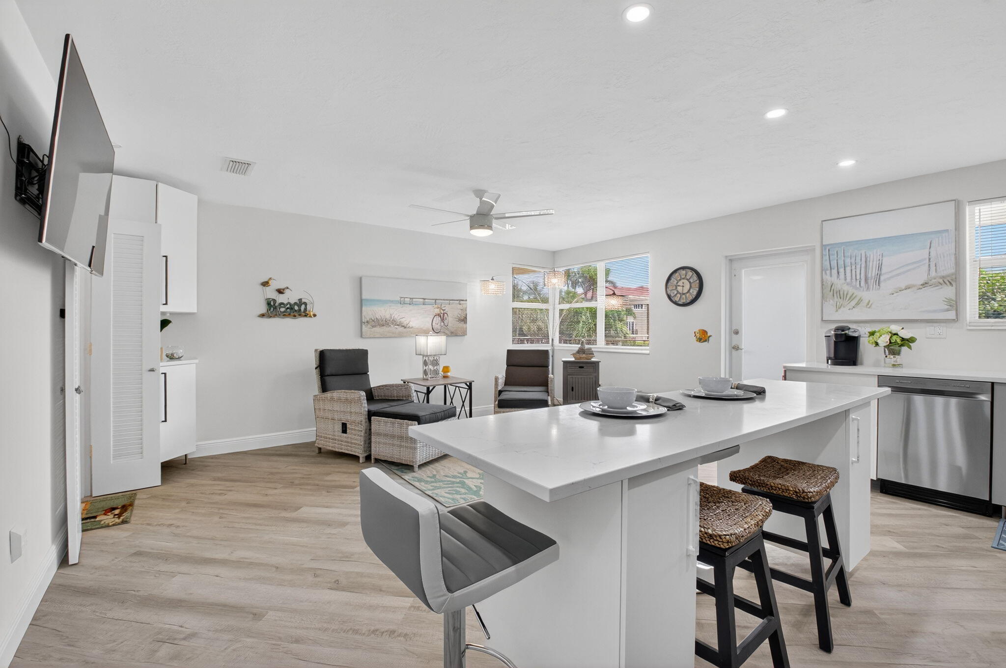 930 Osceola Drive 8