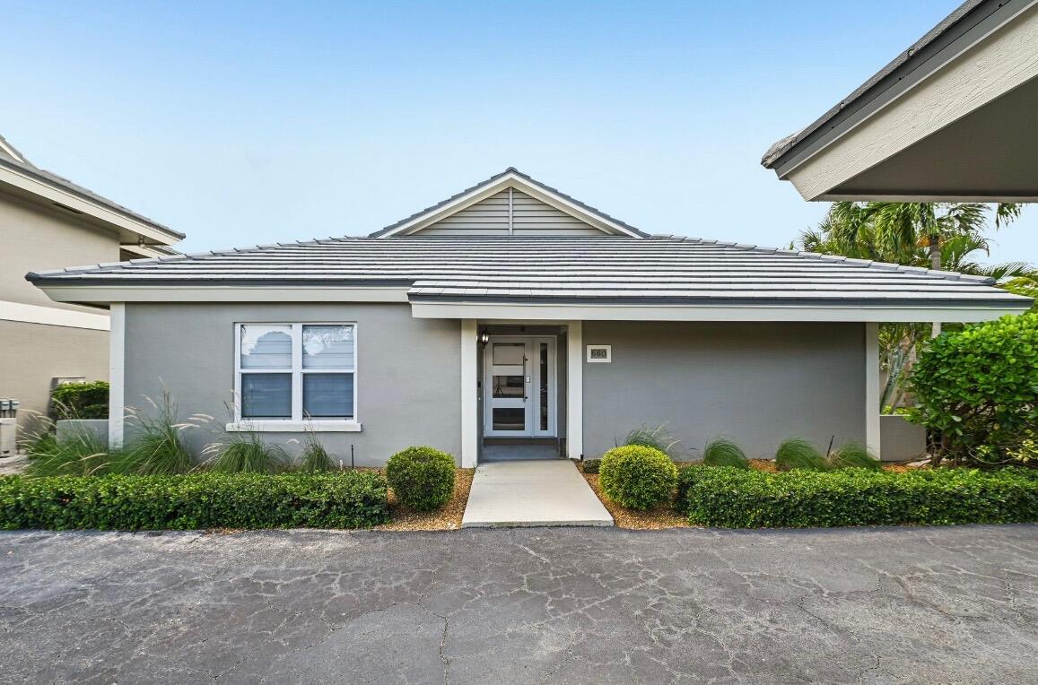 660 Forsyth Street 7