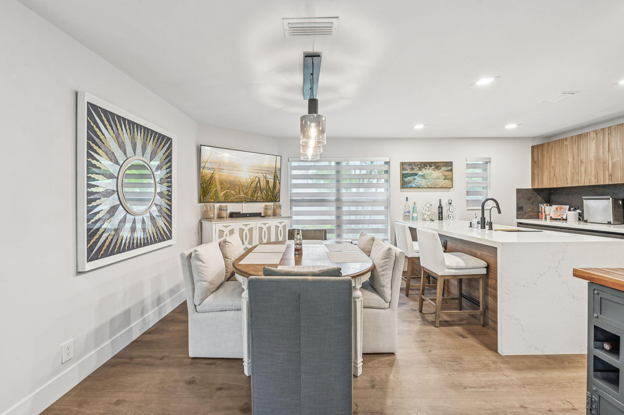 660 Forsyth Street 7