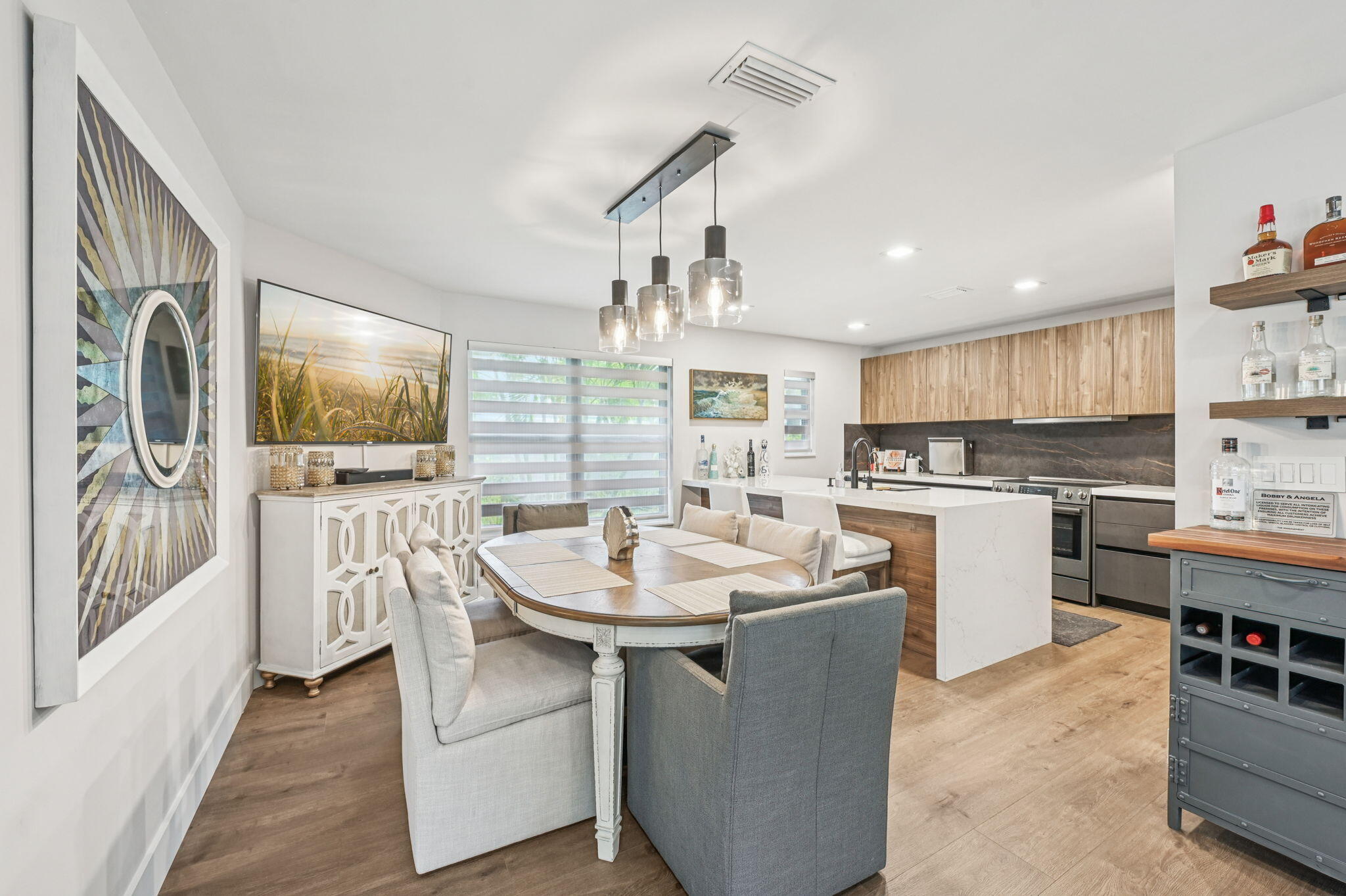 660 Forsyth Street 7