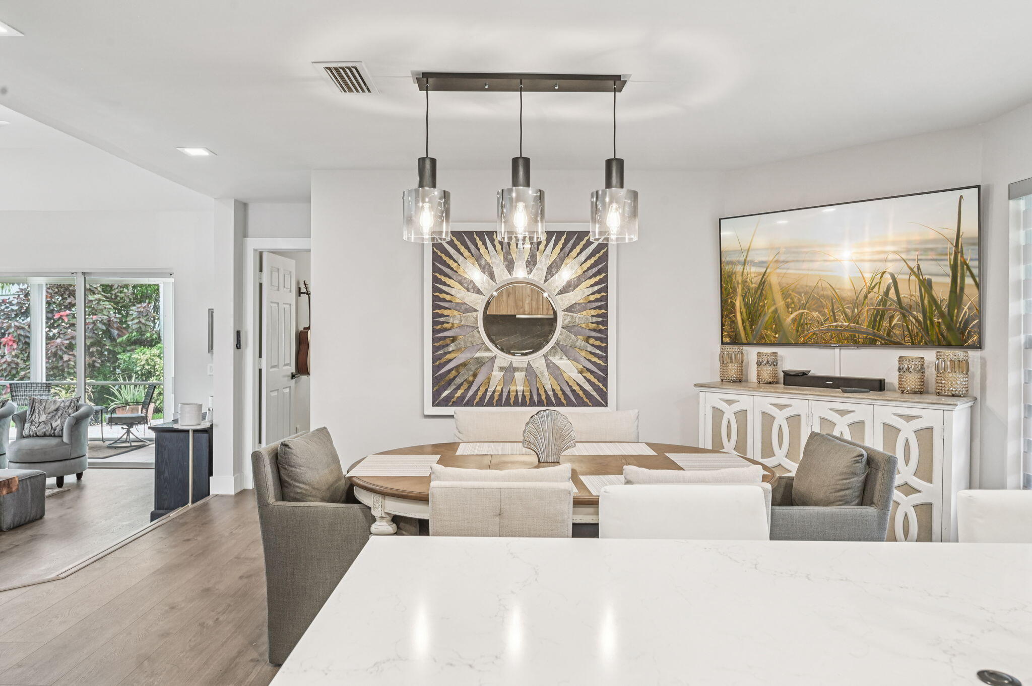 660 Forsyth Street 7