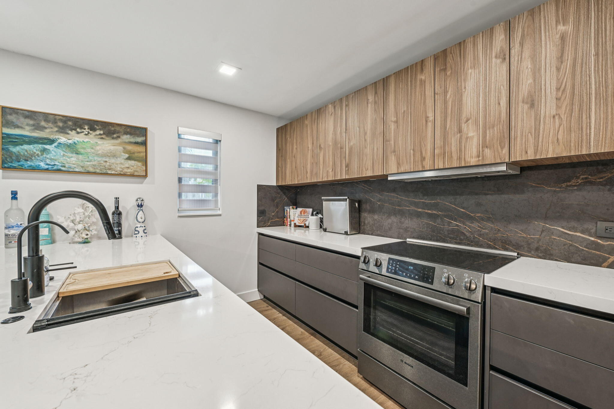 660 Forsyth Street 7