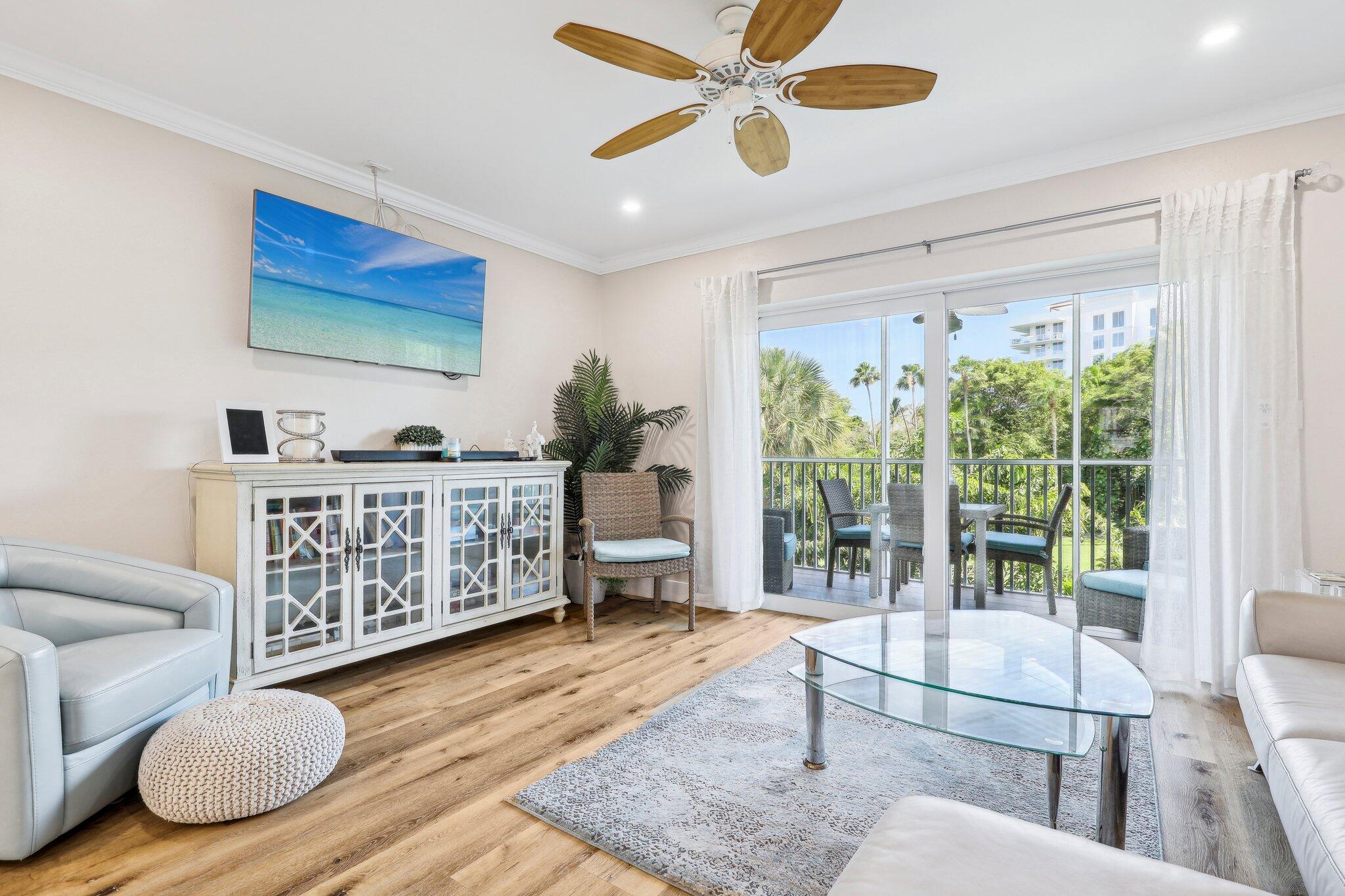 200 E Royal Palm Road 304