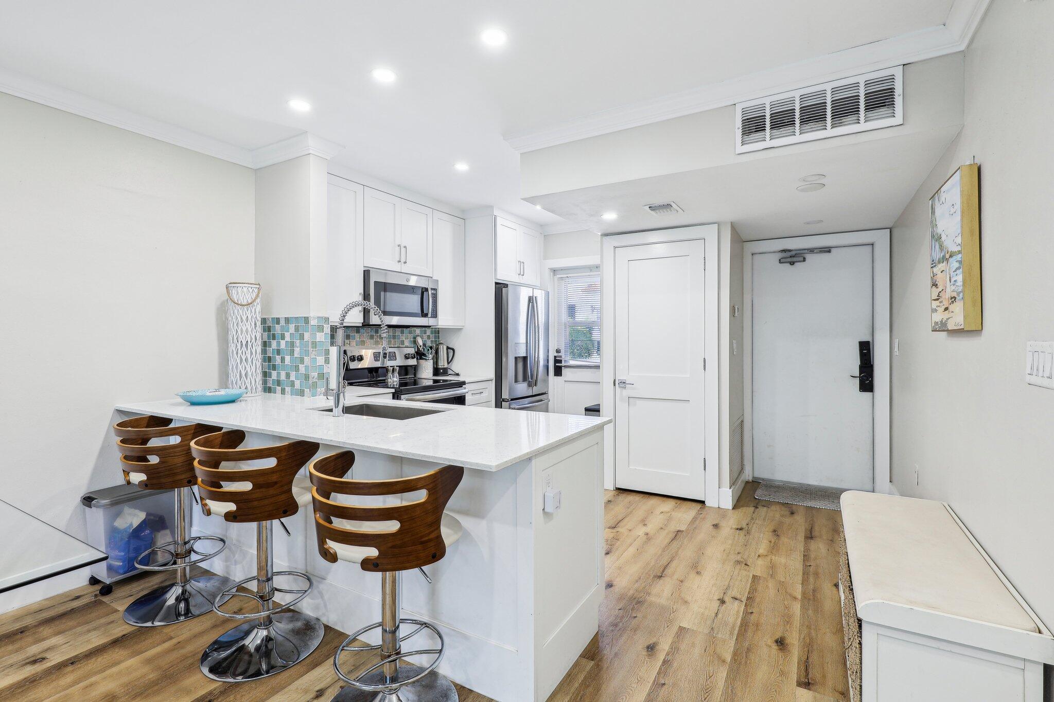 200 E Royal Palm Road 304