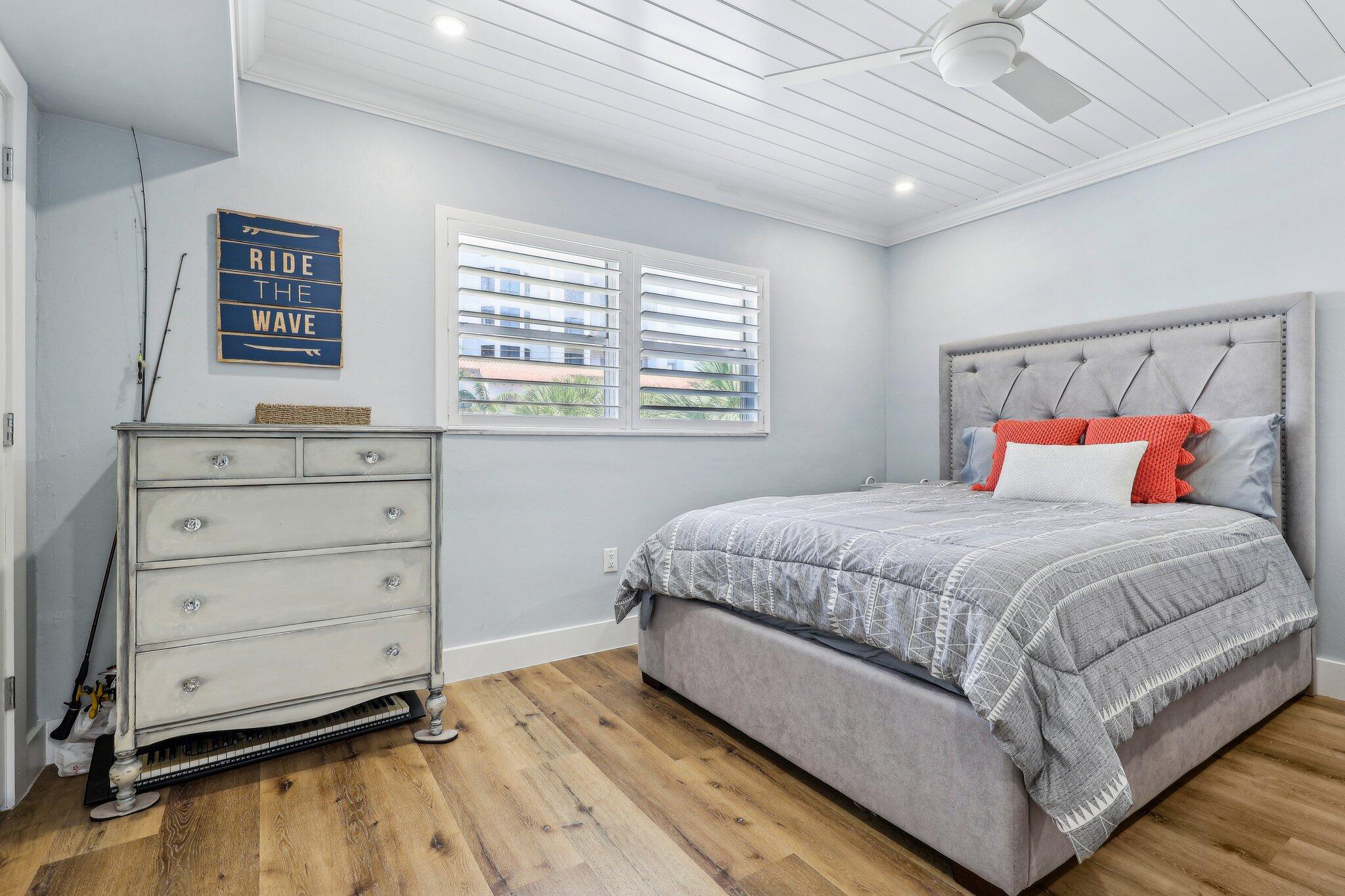 200 E Royal Palm Road 304