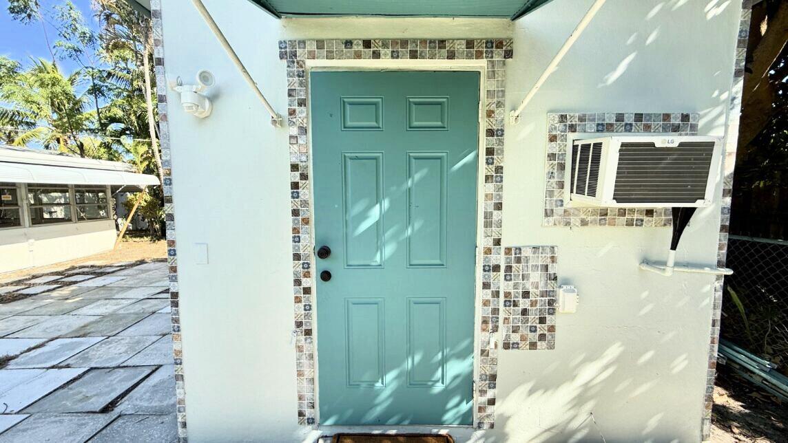 802 Lytle Street