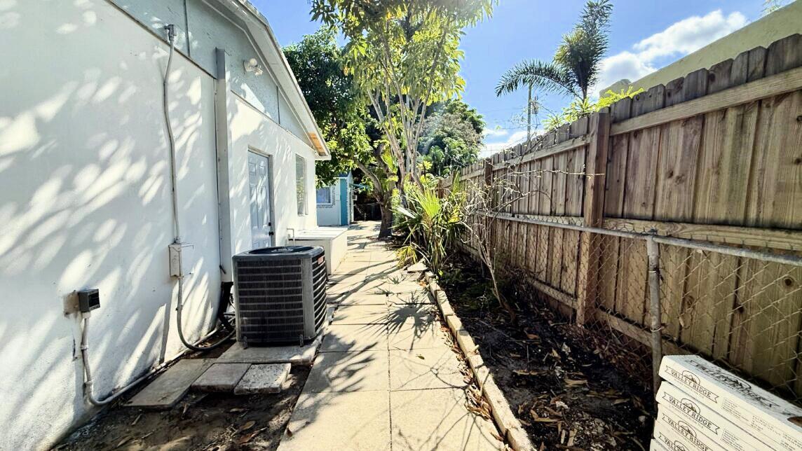 802 Lytle Street