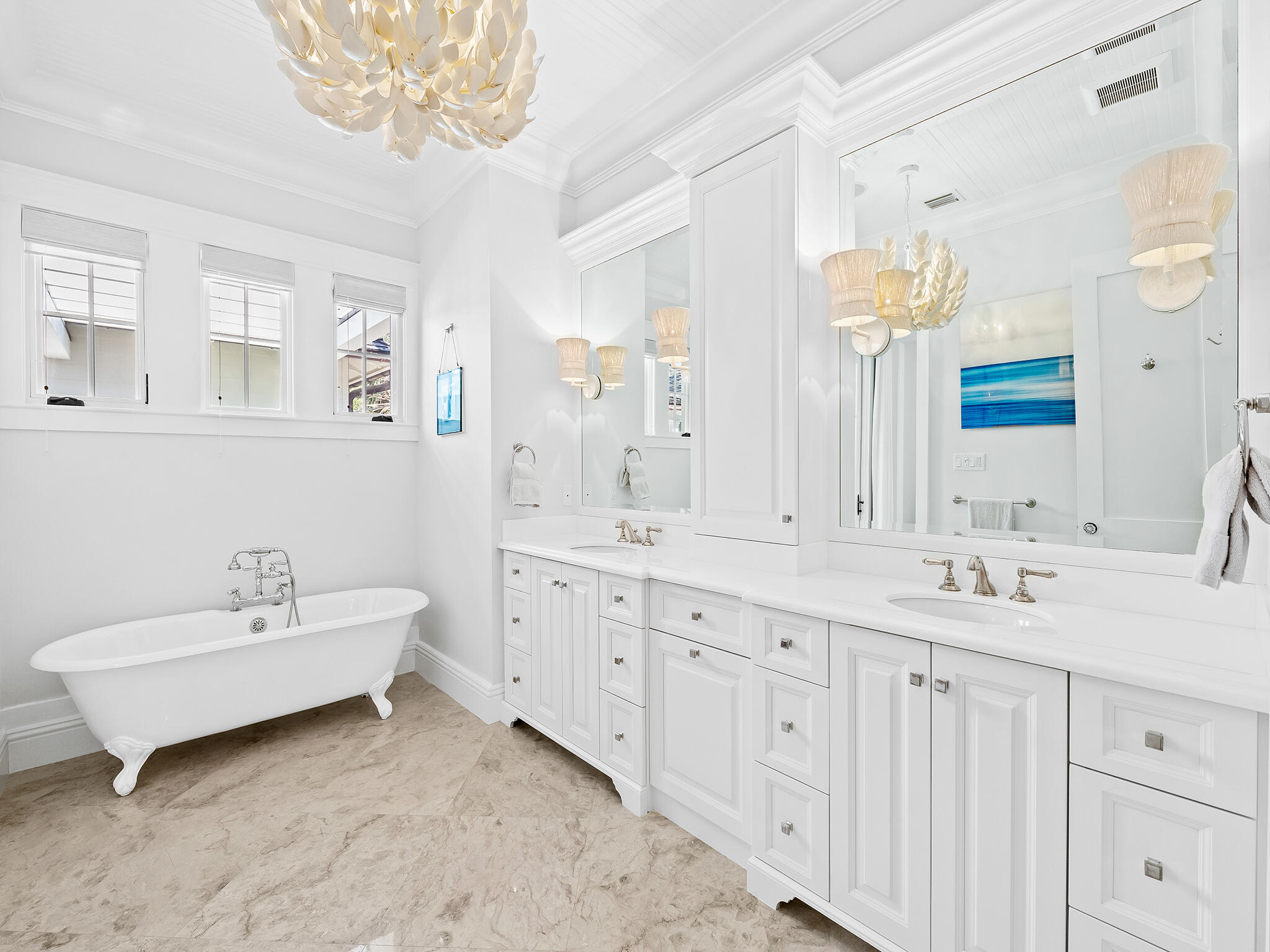 1102 N Vista Del Mar Drive