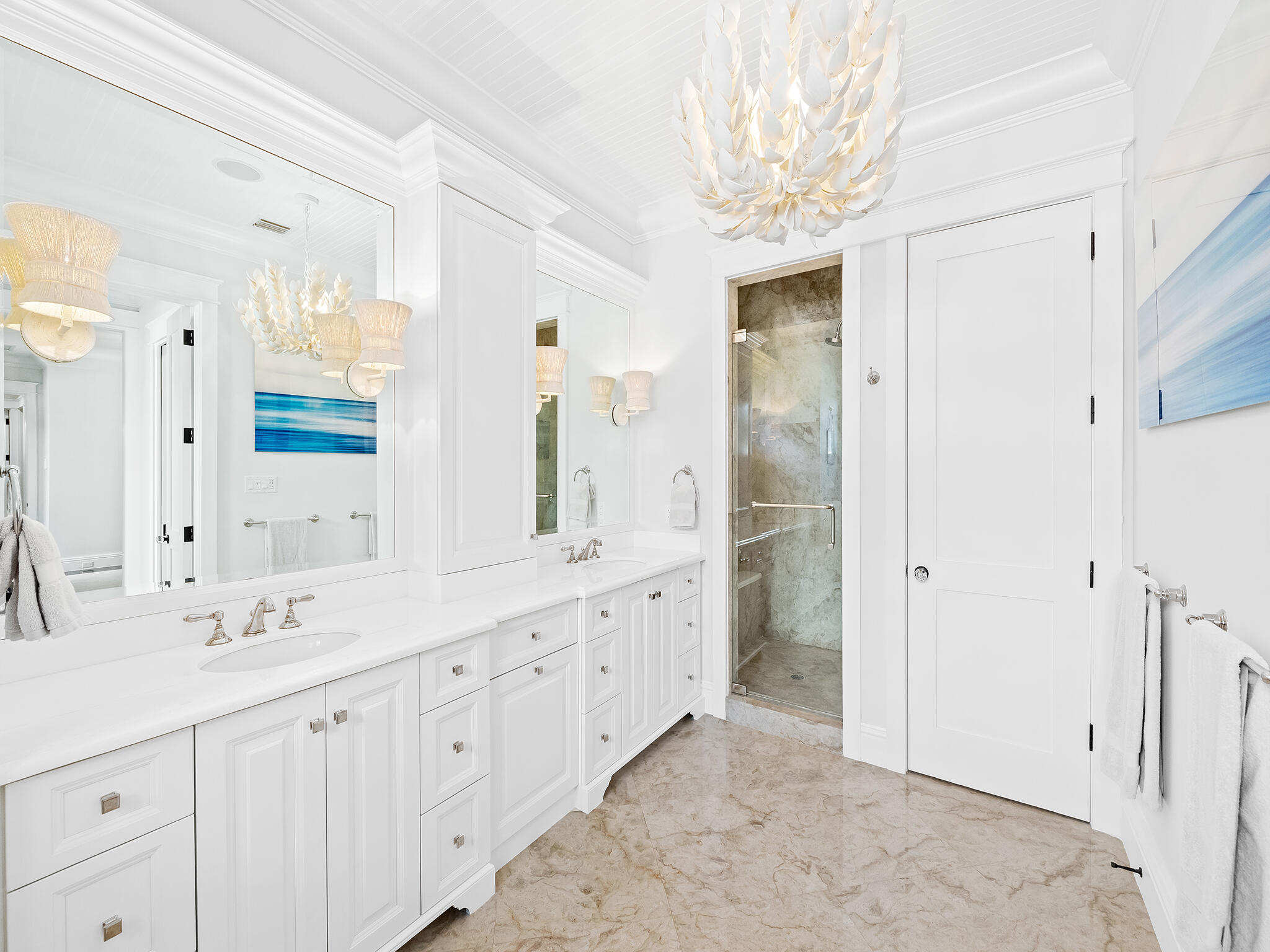 1102 N Vista Del Mar Drive