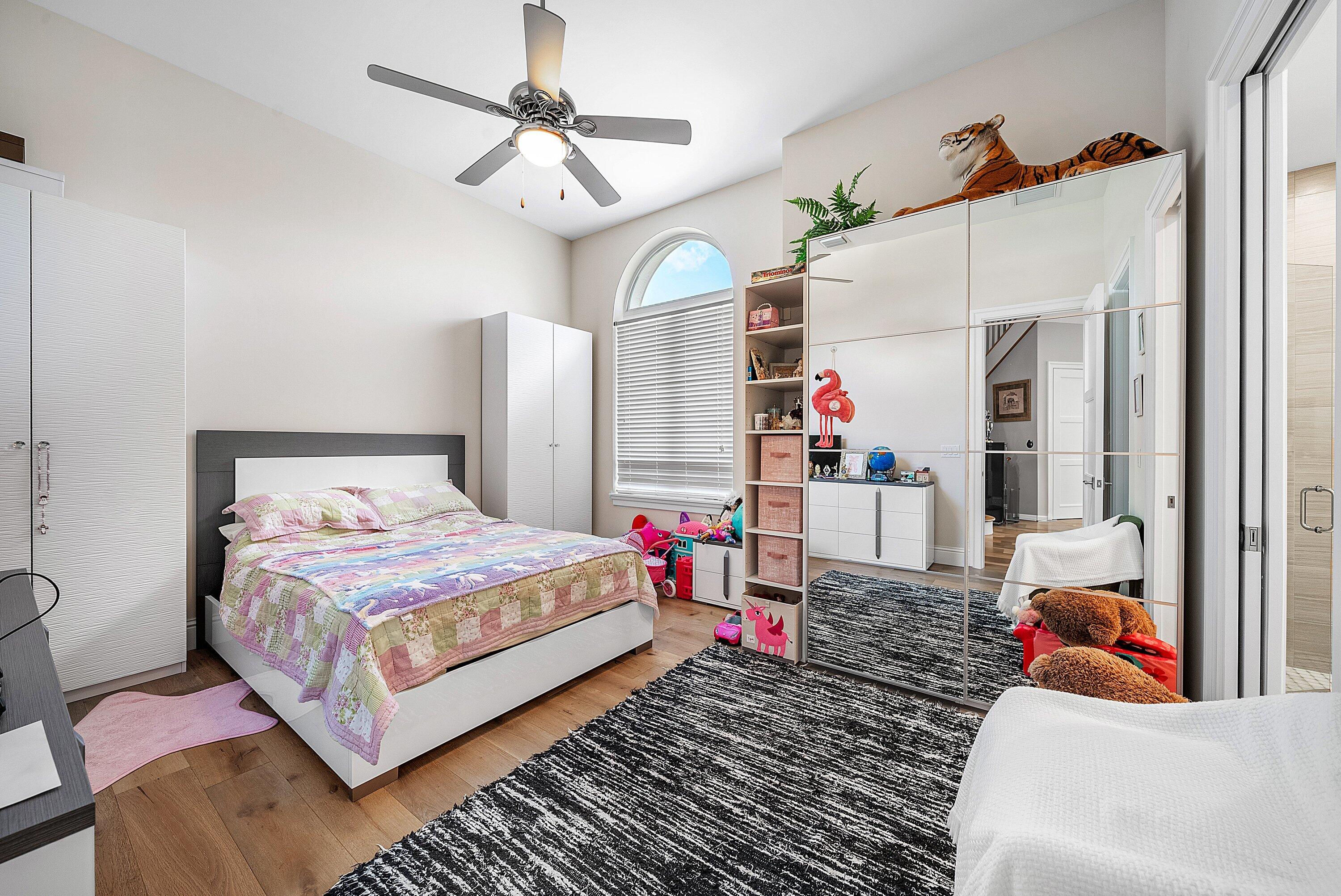 4600 Bocaire Boulevard