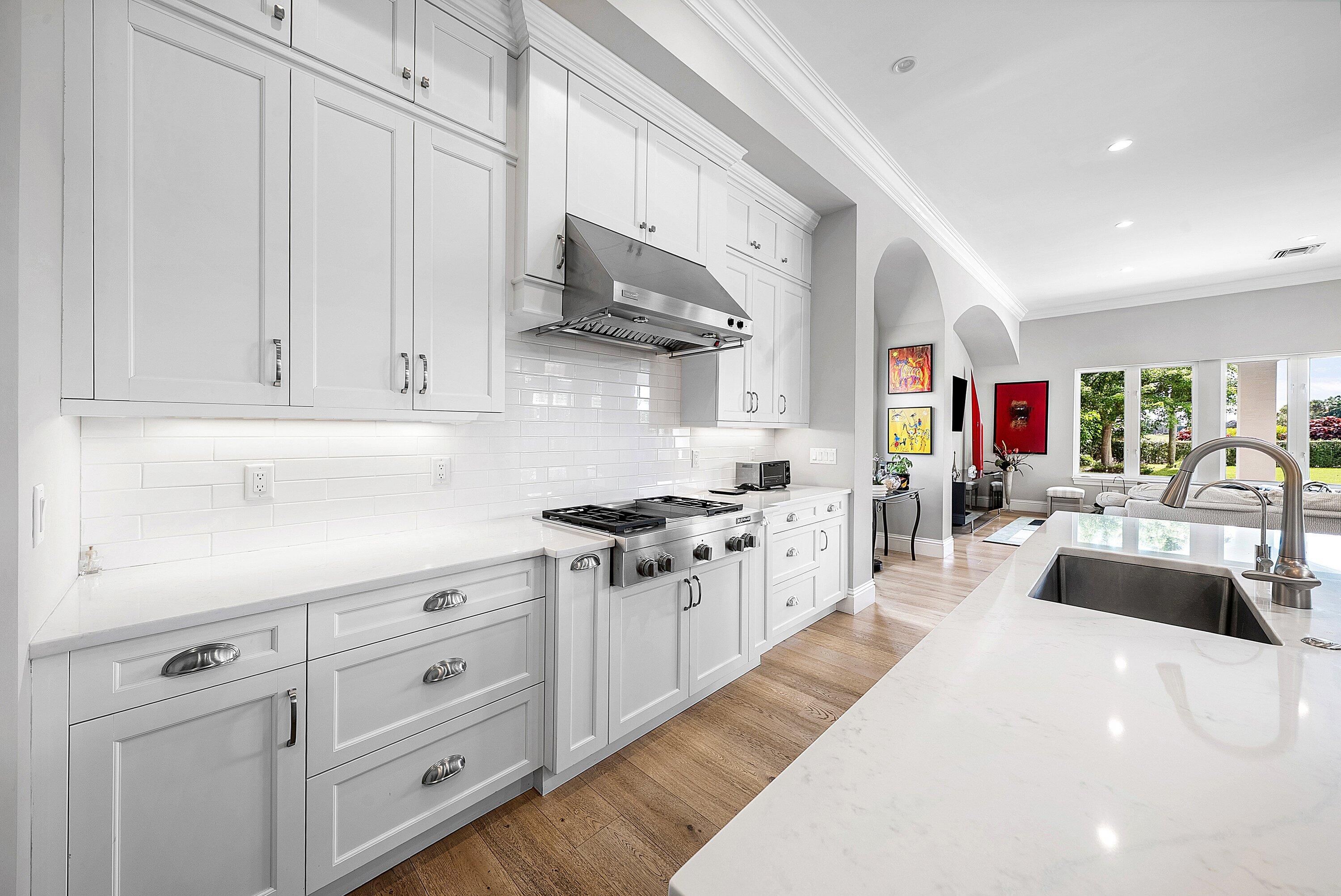 4600 Bocaire Boulevard