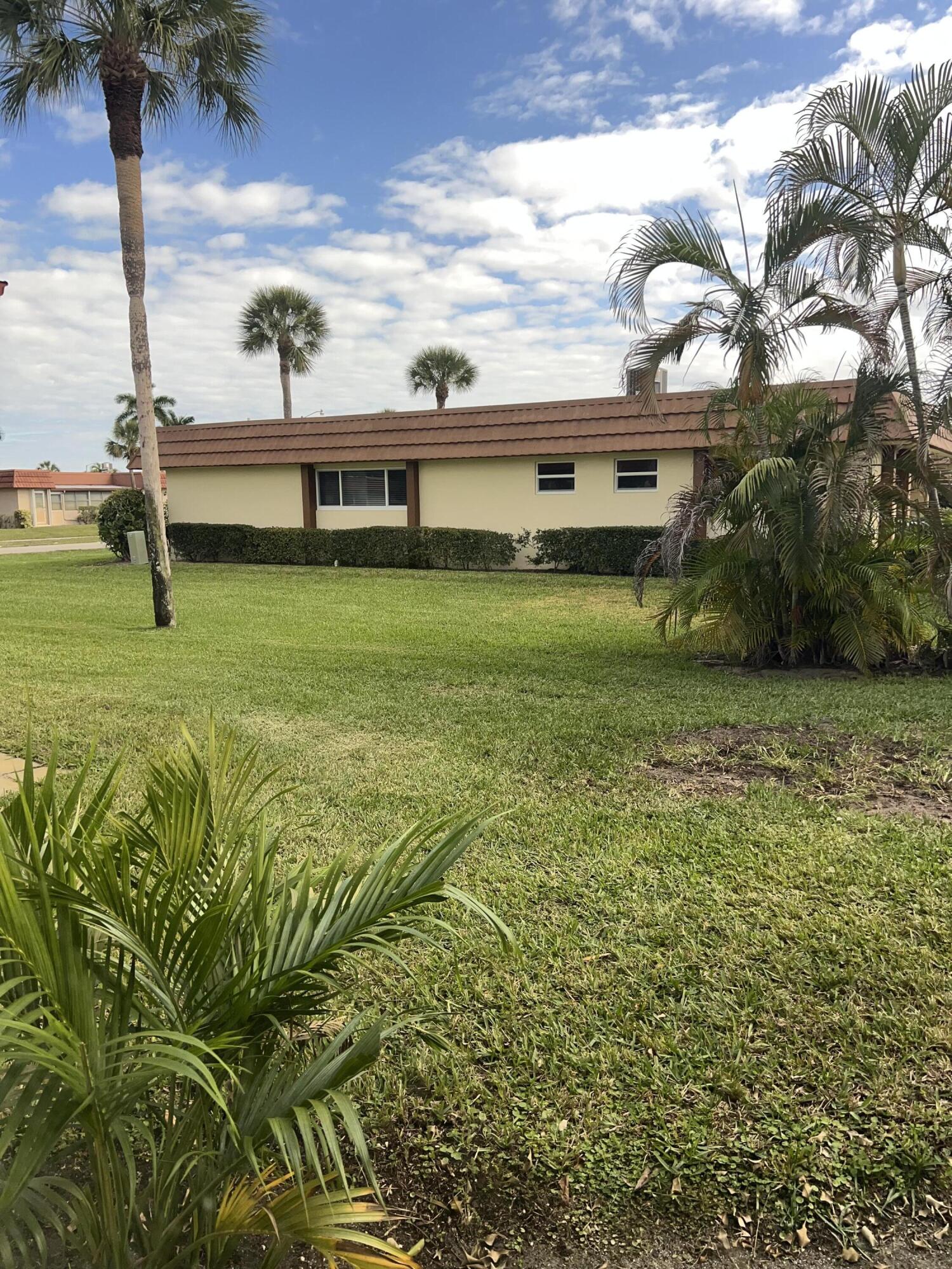 5800 Fernley Drive W 3, Greenacres Unit: 3