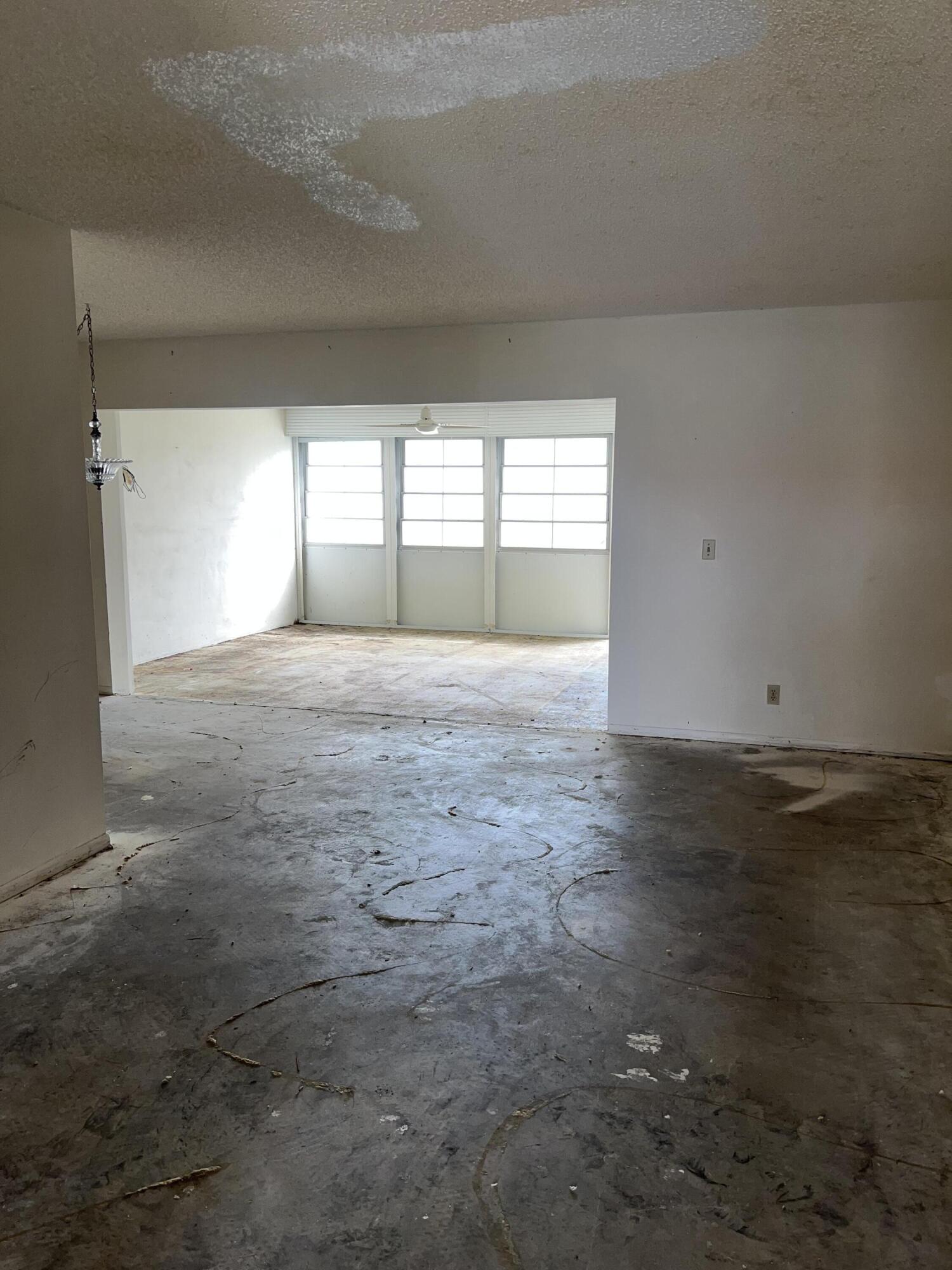 5800 Fernley Drive W 3, Greenacres Unit: 3