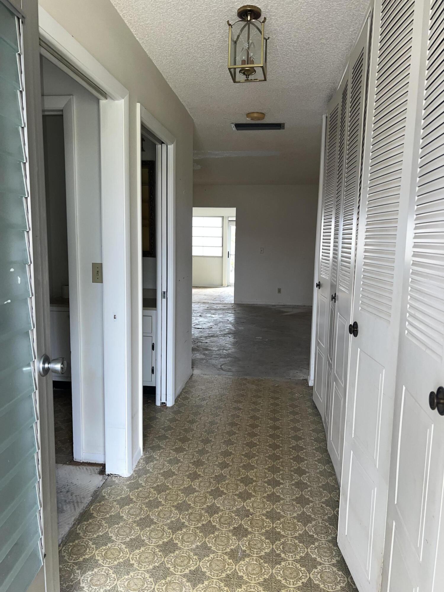 5800 Fernley Drive W 3, Greenacres Unit: 3