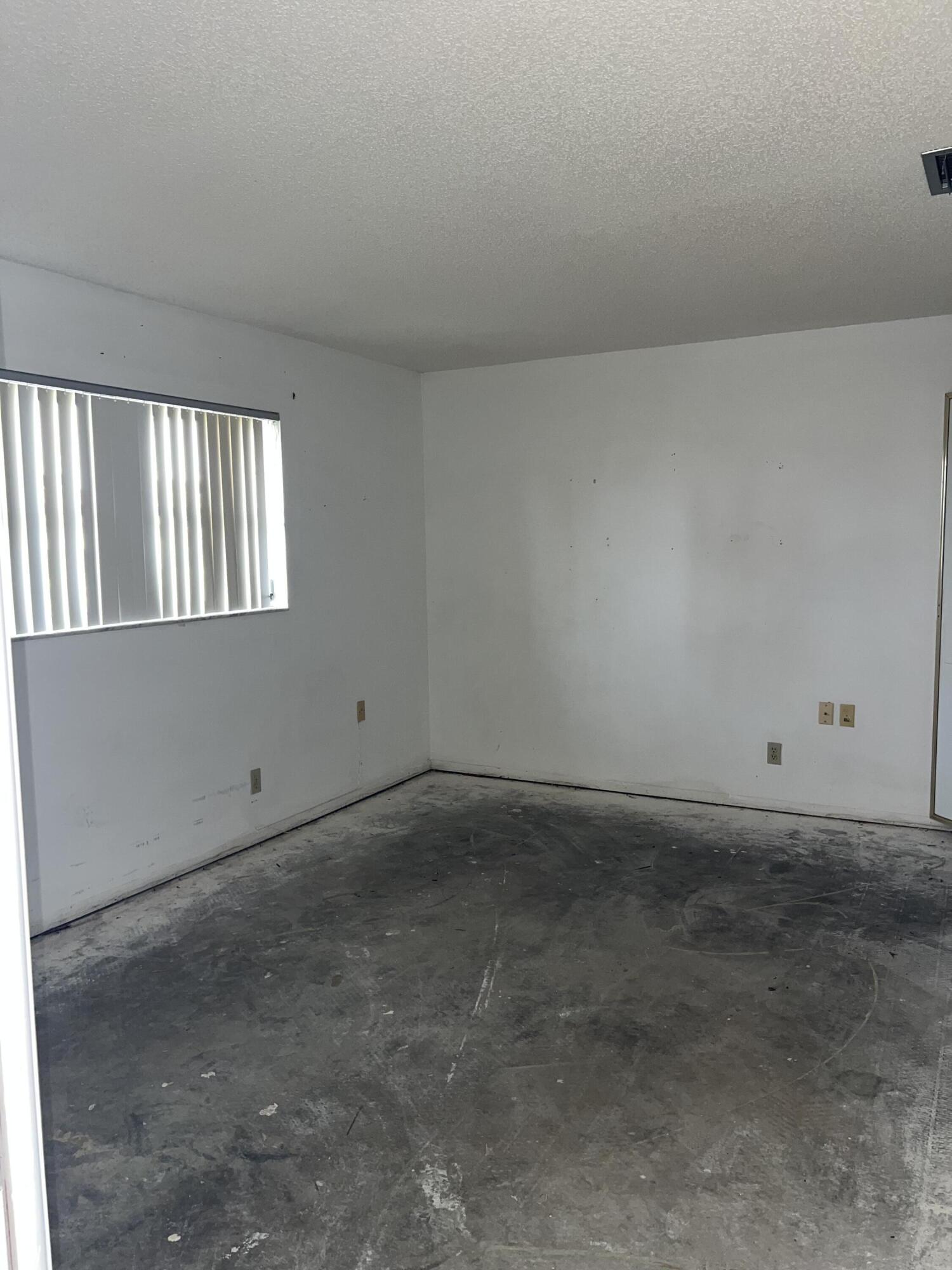 5800 Fernley Drive W 3, Greenacres Unit: 3