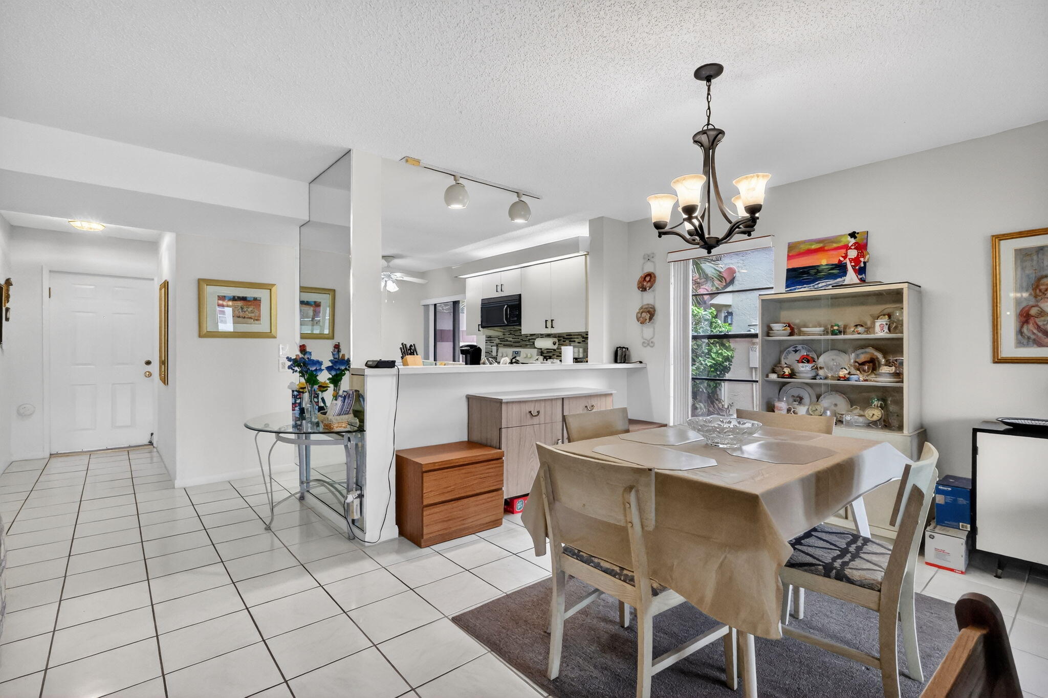10215 N Circle Lake Drive 101