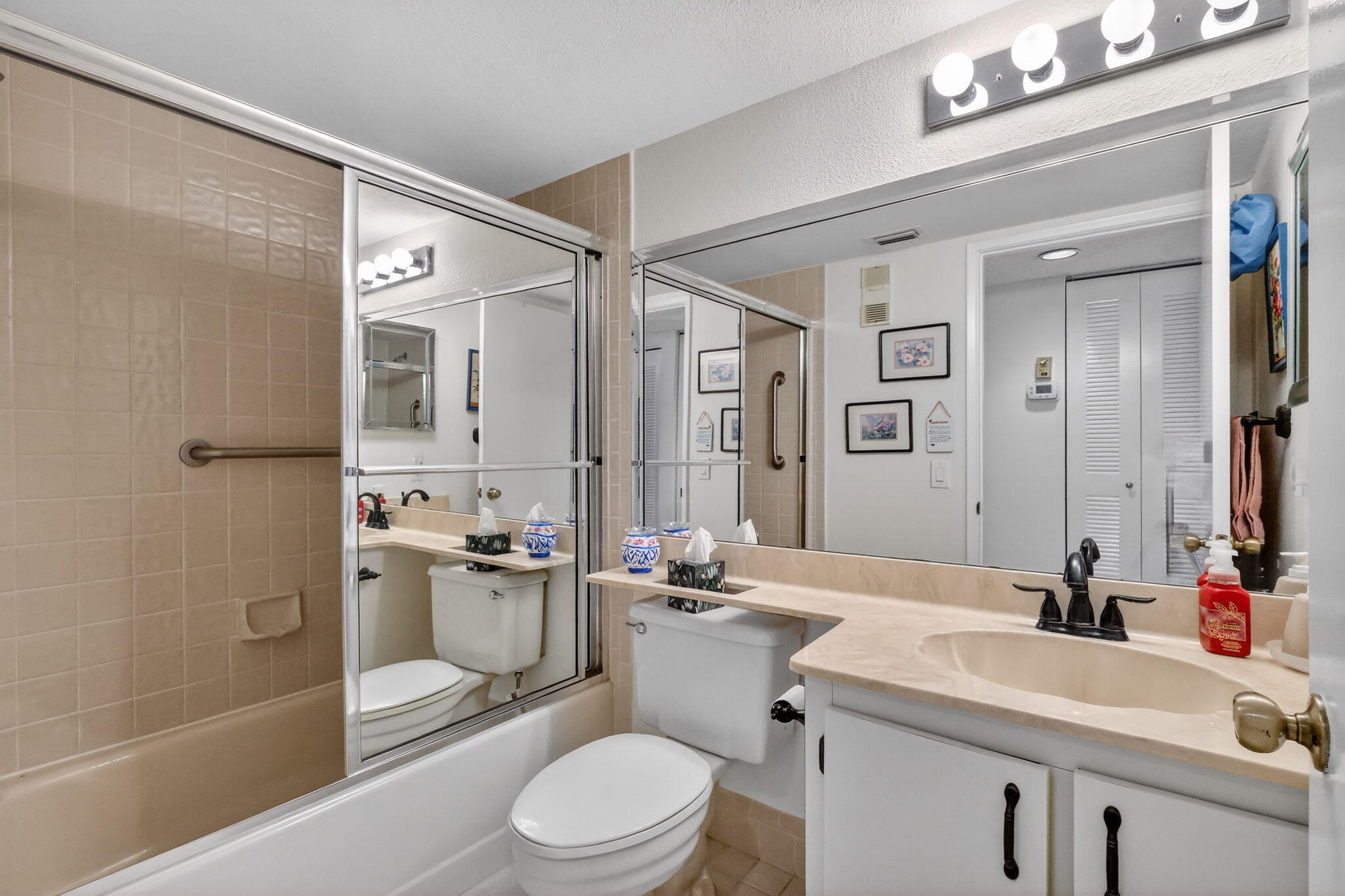 10215 N Circle Lake Drive 101