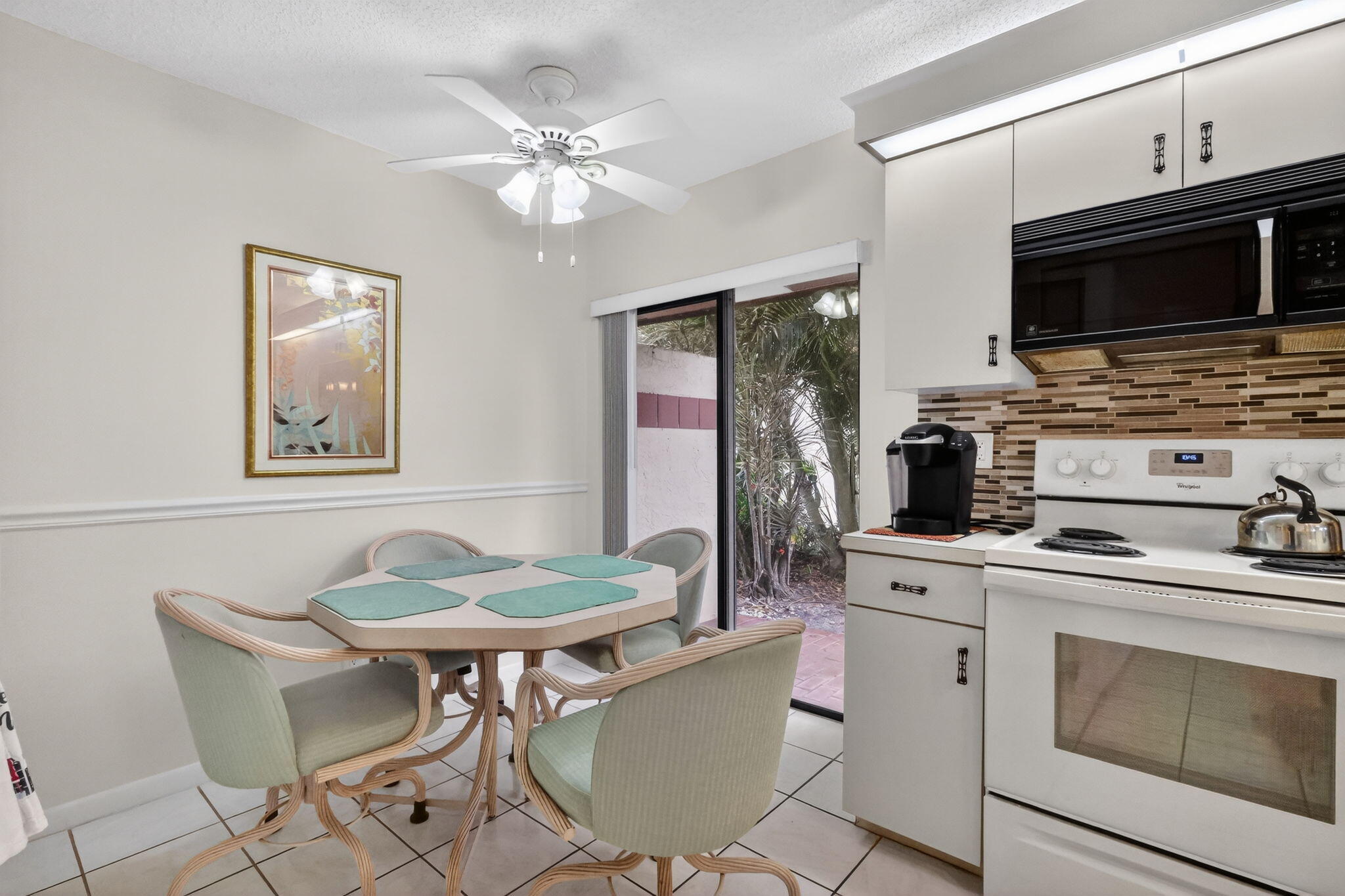 10215 N Circle Lake Drive 101