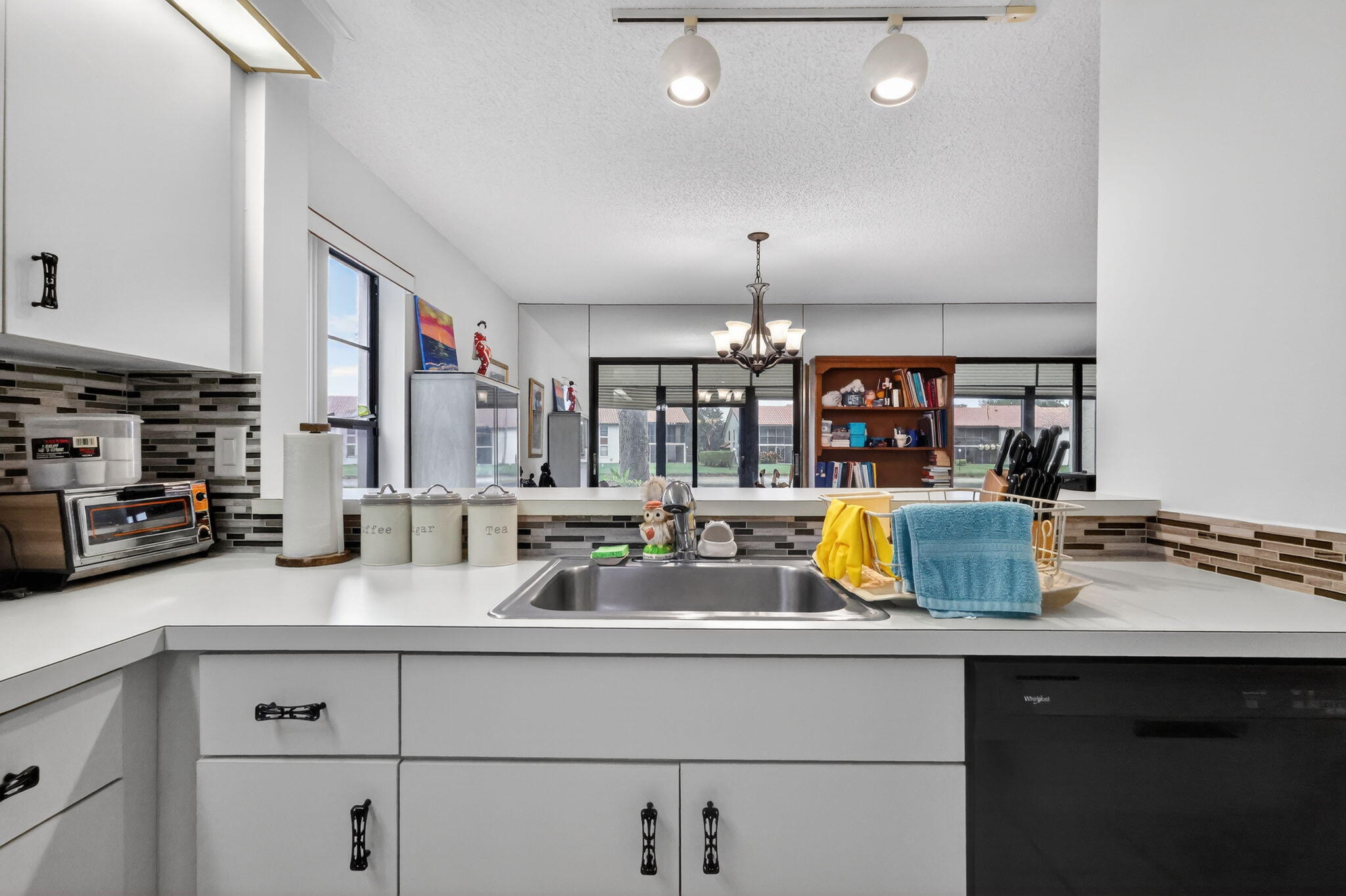 10215 N Circle Lake Drive 101