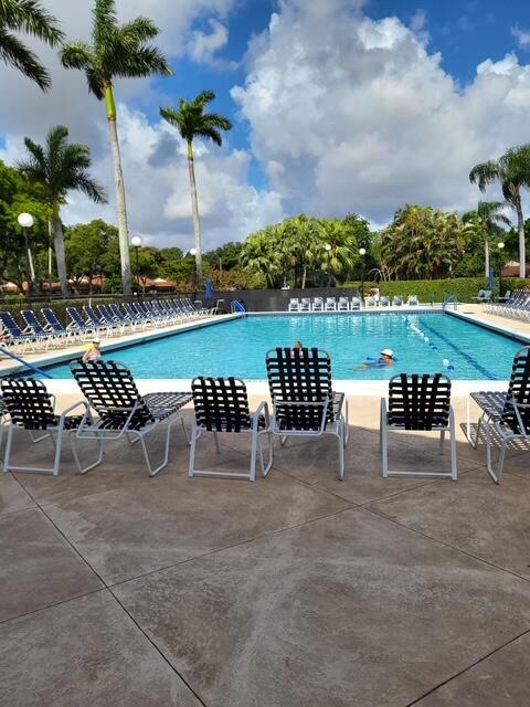 10215 N Circle Lake Drive 101