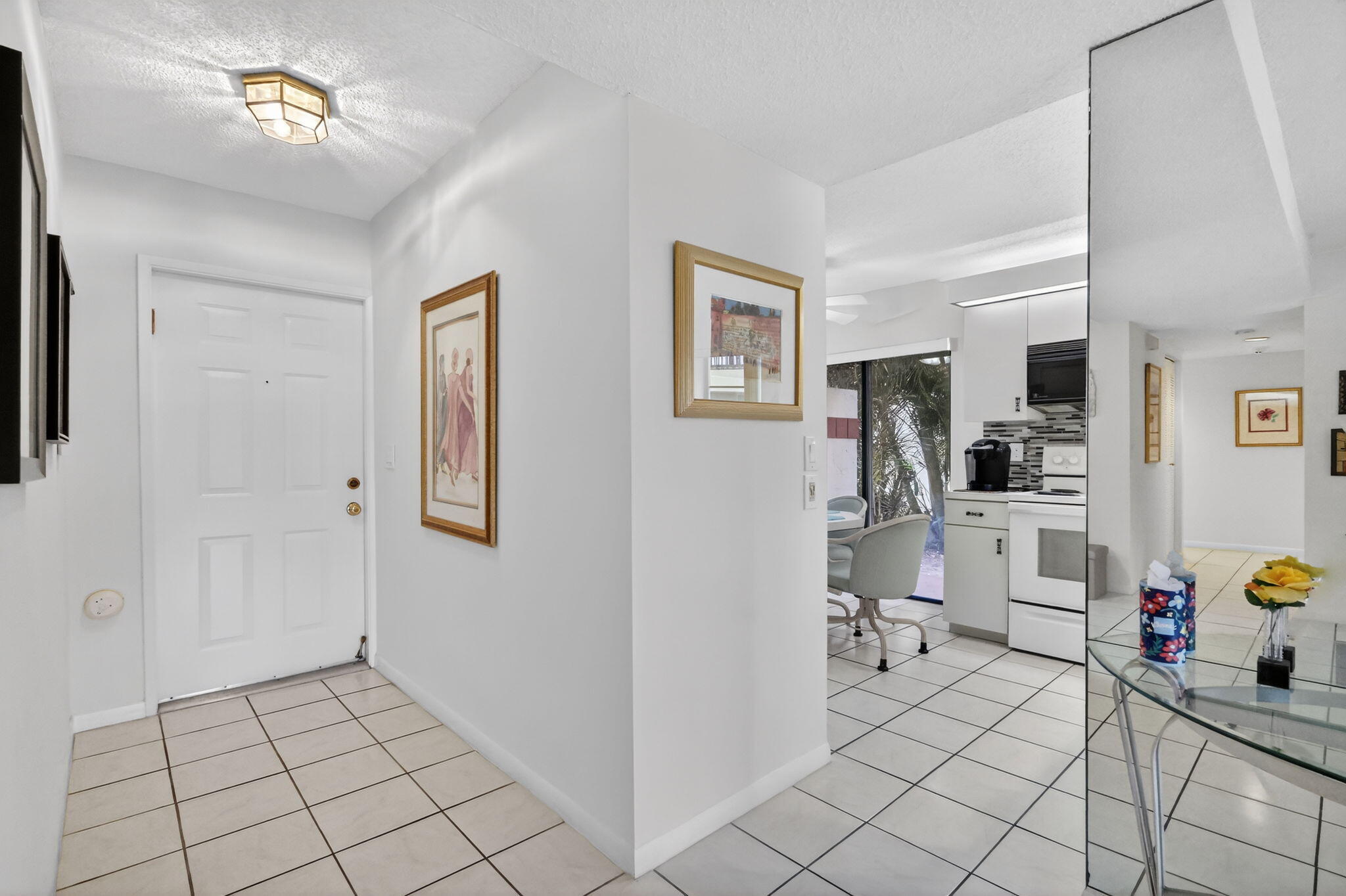 10215 N Circle Lake Drive 101